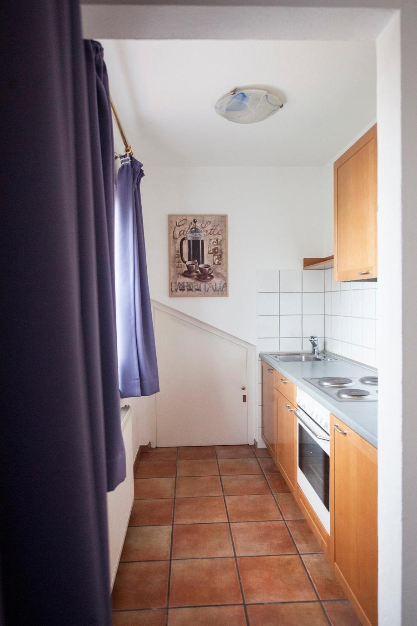 One-Bedroom Suite - Photo 6