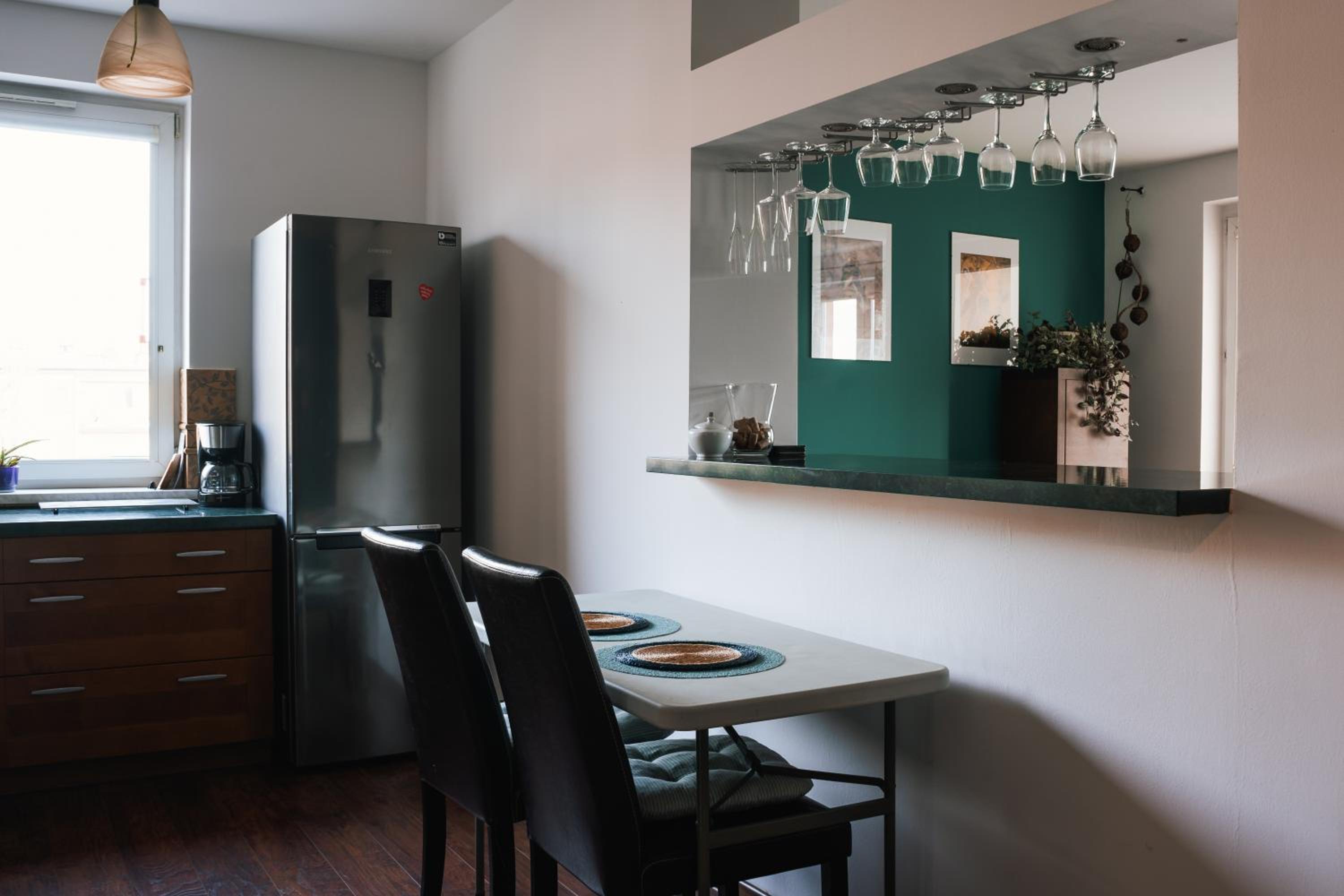 Apartment with Balcony - Photo 21