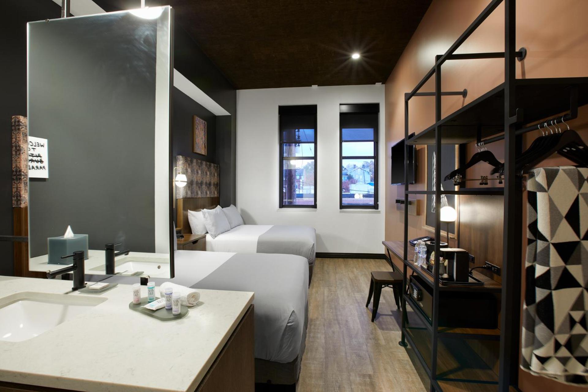 Double Room with Two Double Beds - Non-Smoking photo 1