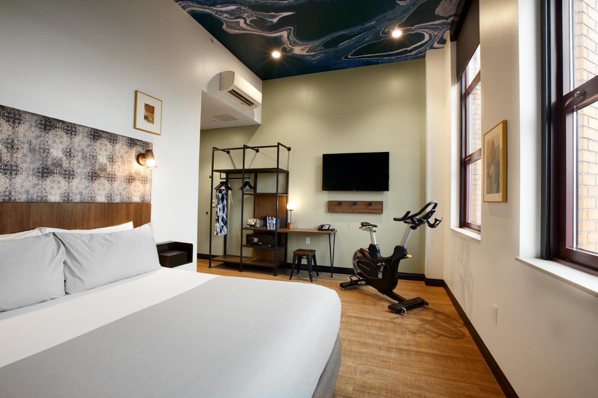 Fitness King Room - Non-Smoking photo 1