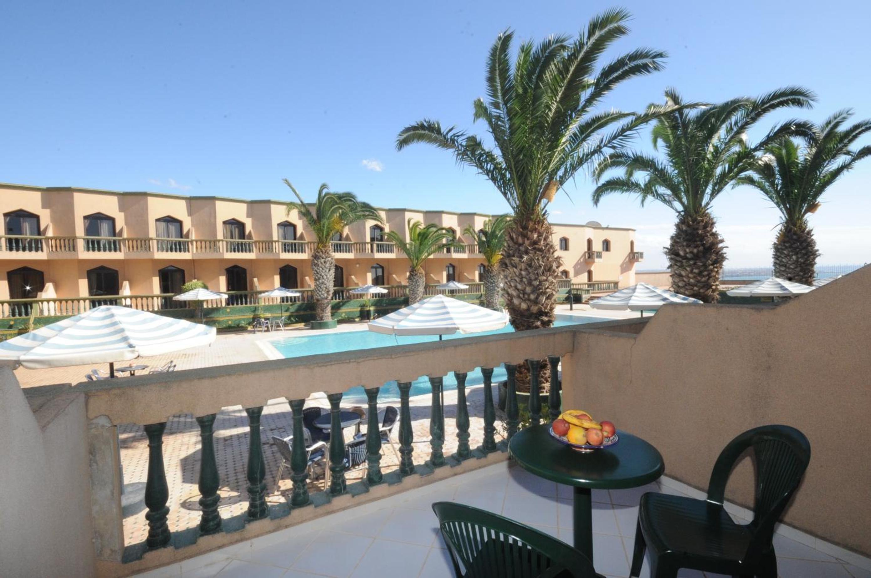Double or Twin Room with Pool View photo 3