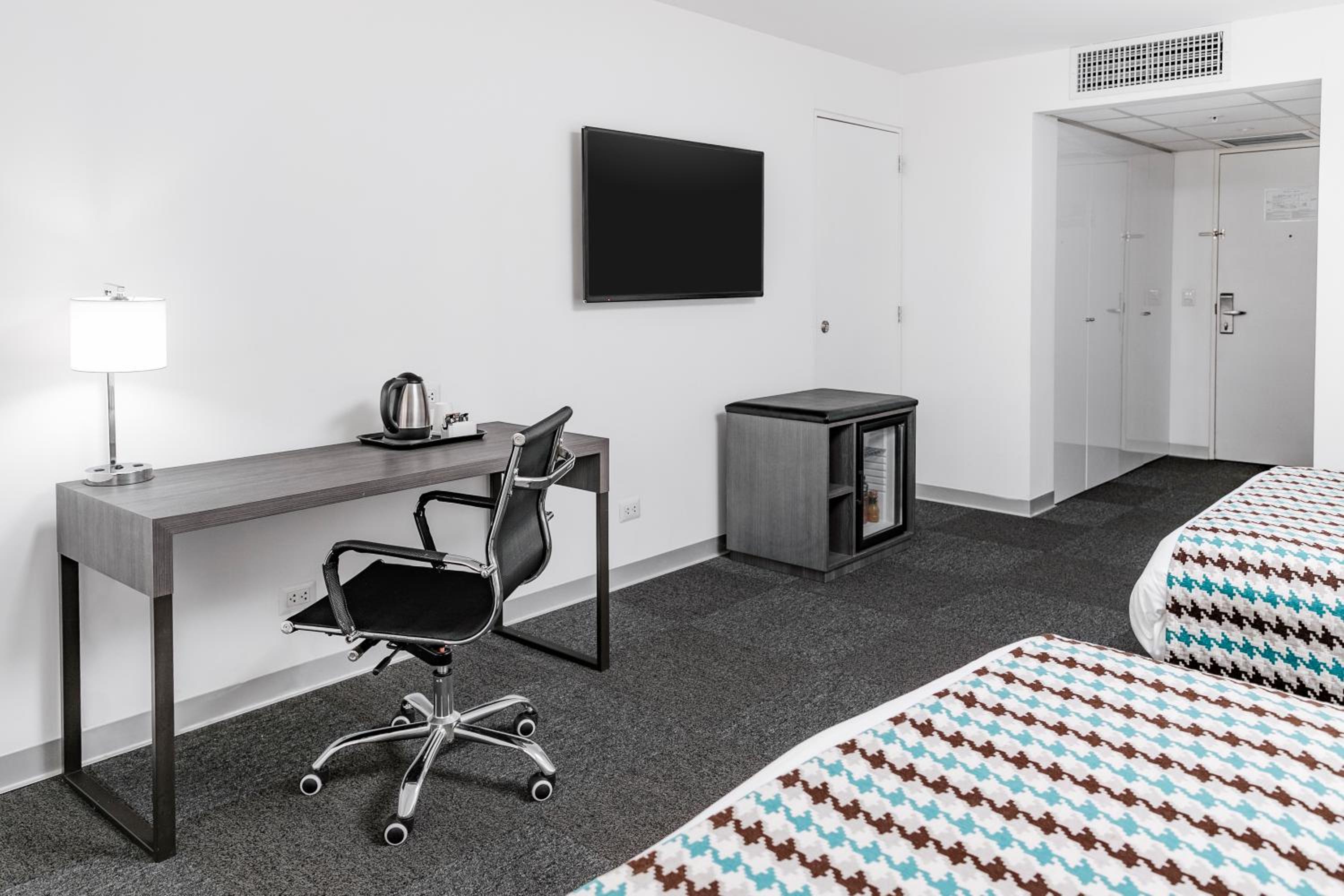 Superior Double Room With Two Double Beds - Photo 2
