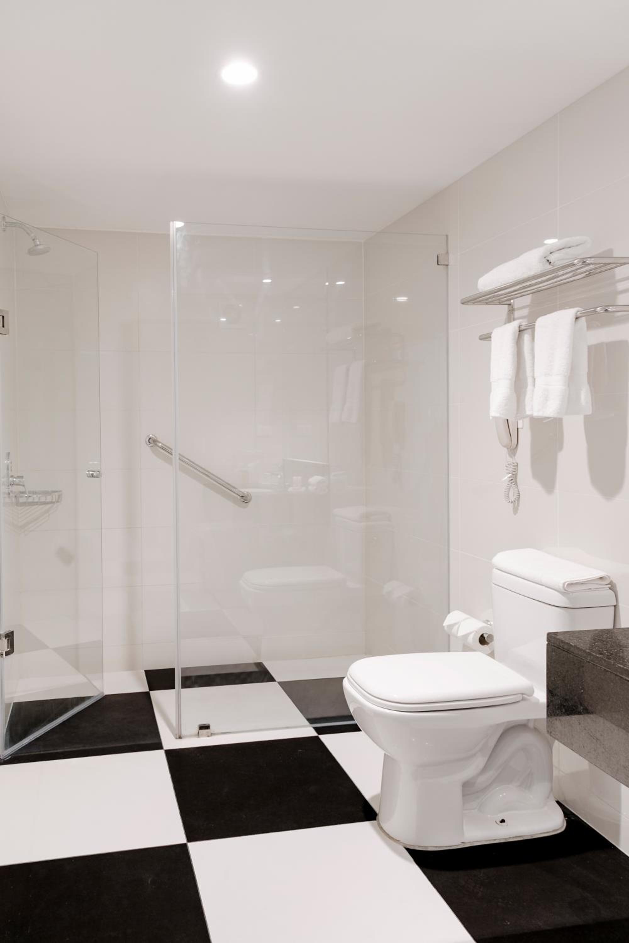 Superior Double Room With Two Double Beds - Photo 3