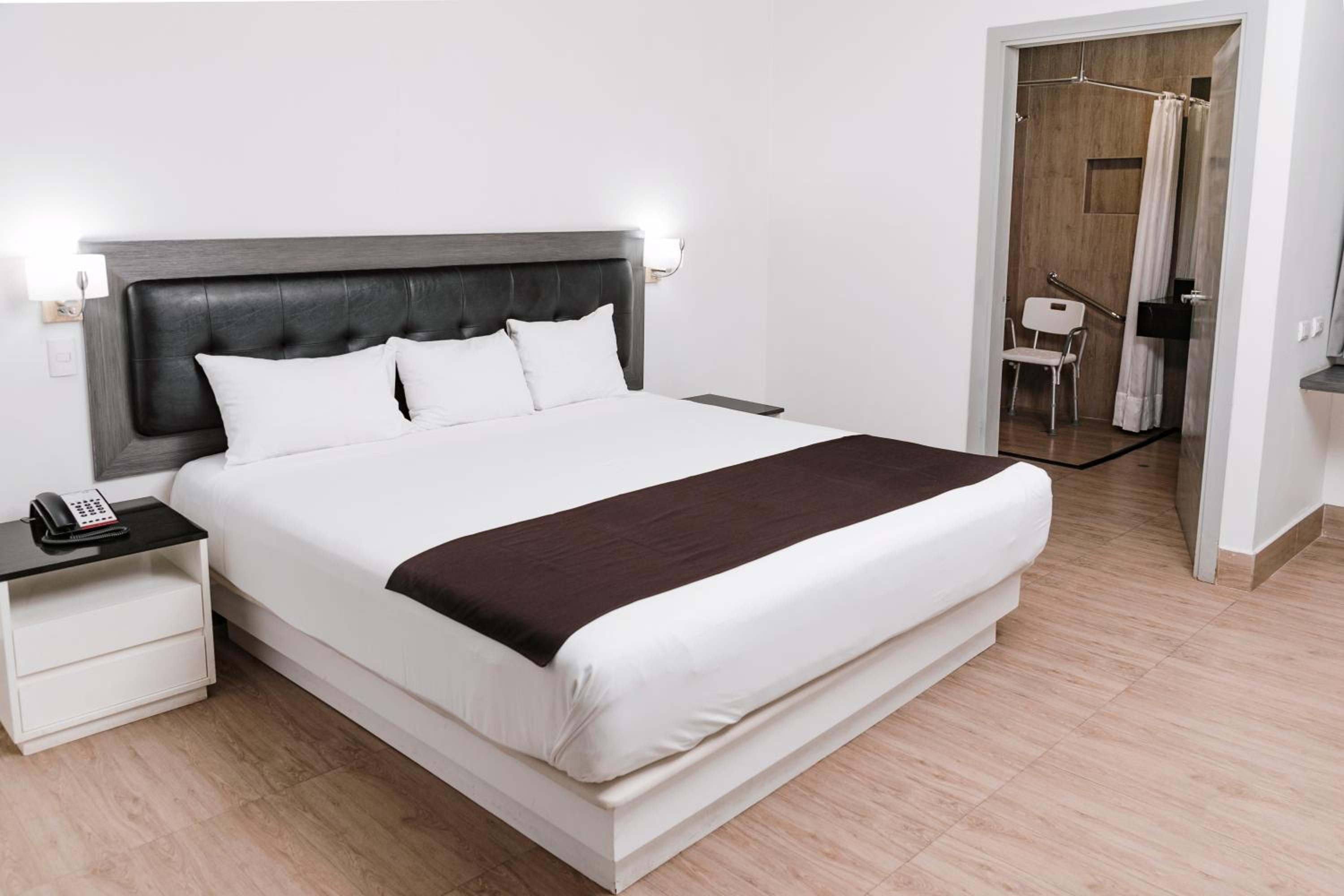 Double Room - Disability Access photo 2