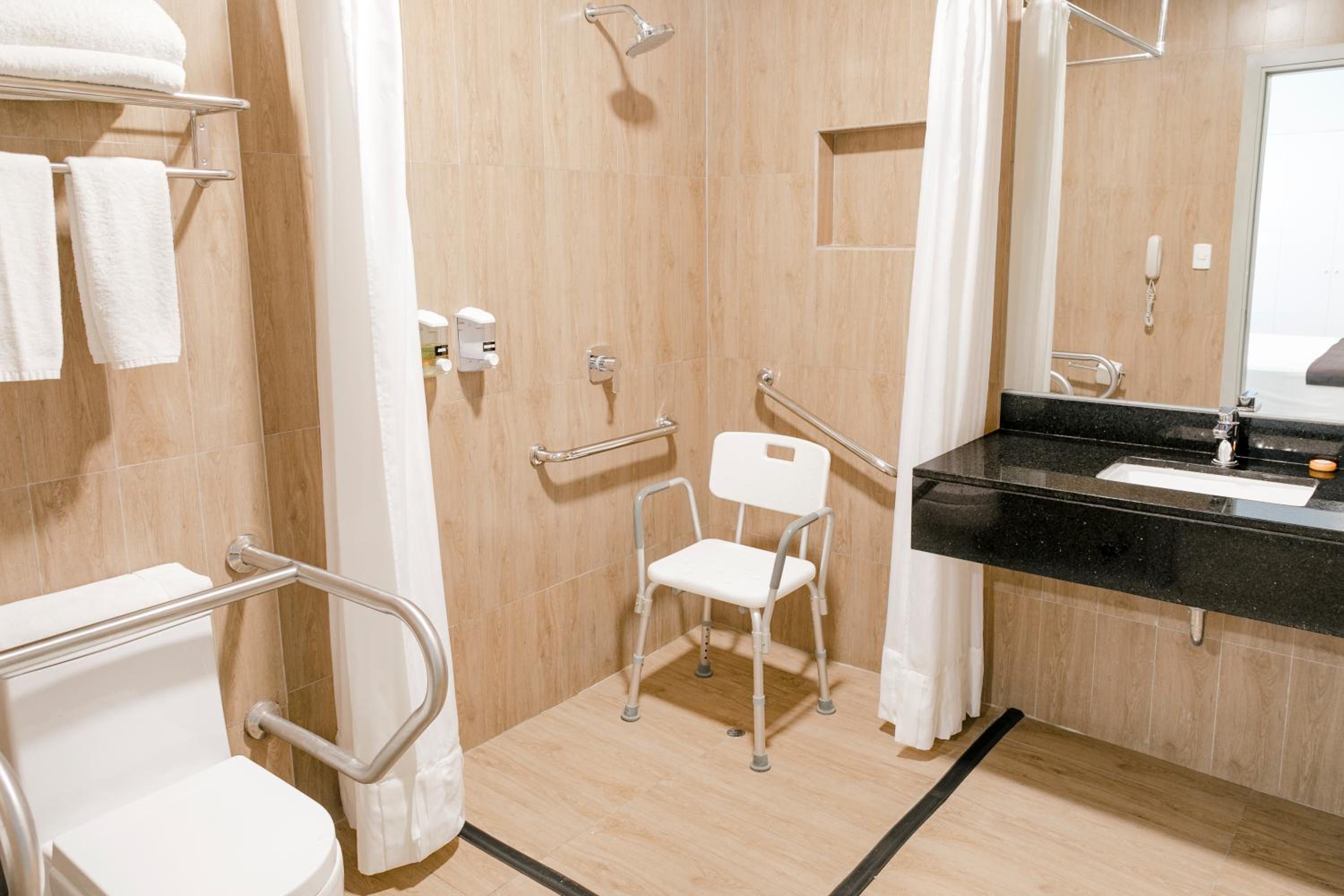 Queen Room - Accessible/Non-Smoking - Photo 1