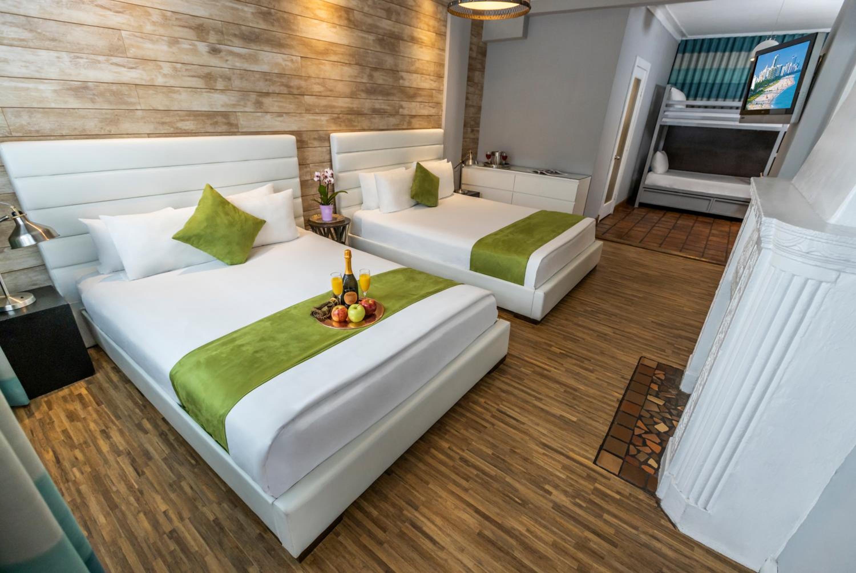 Two Bedroom Queen Suite - Photo 1