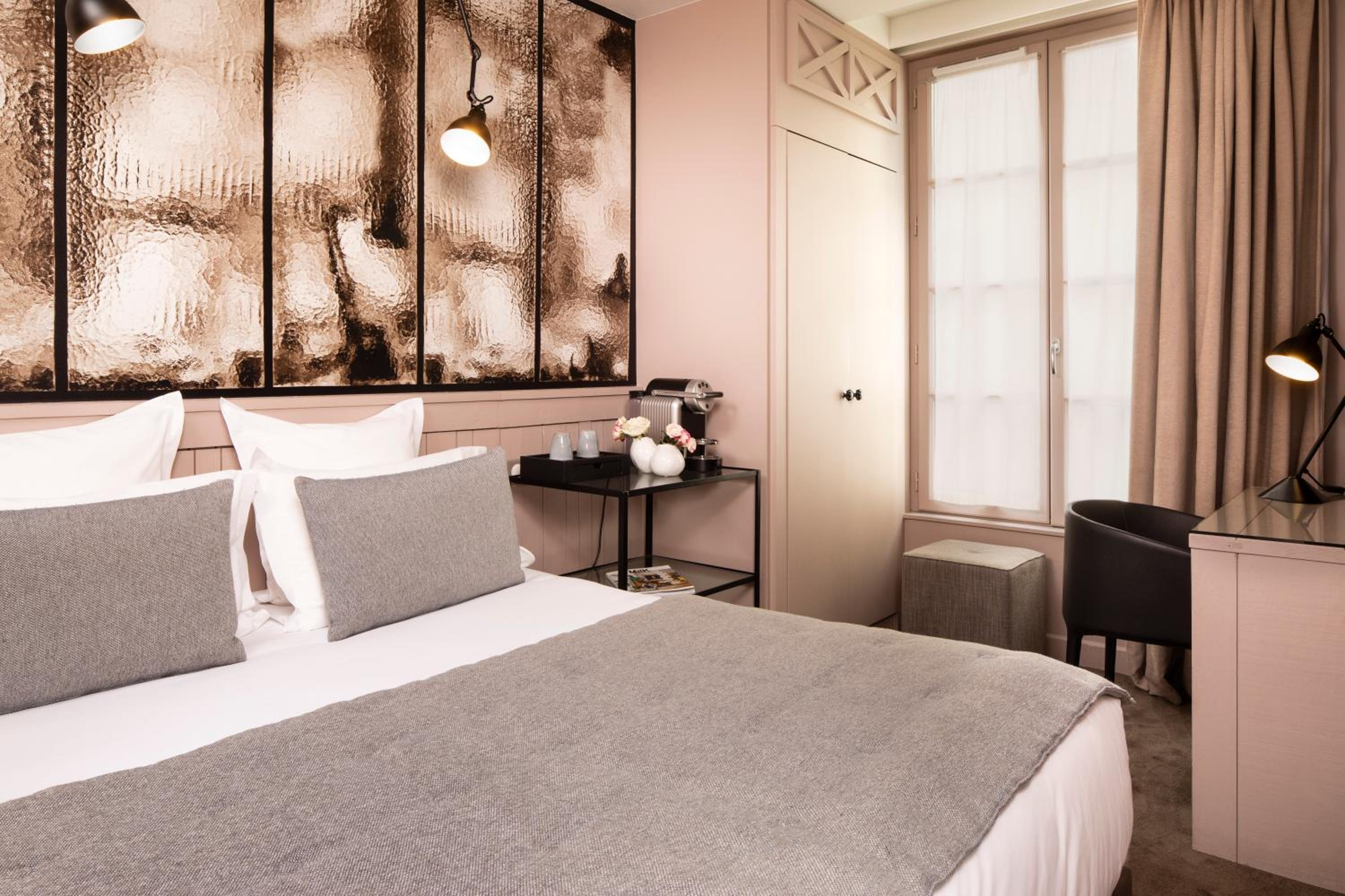 Superior Double or Twin Room photo 3
