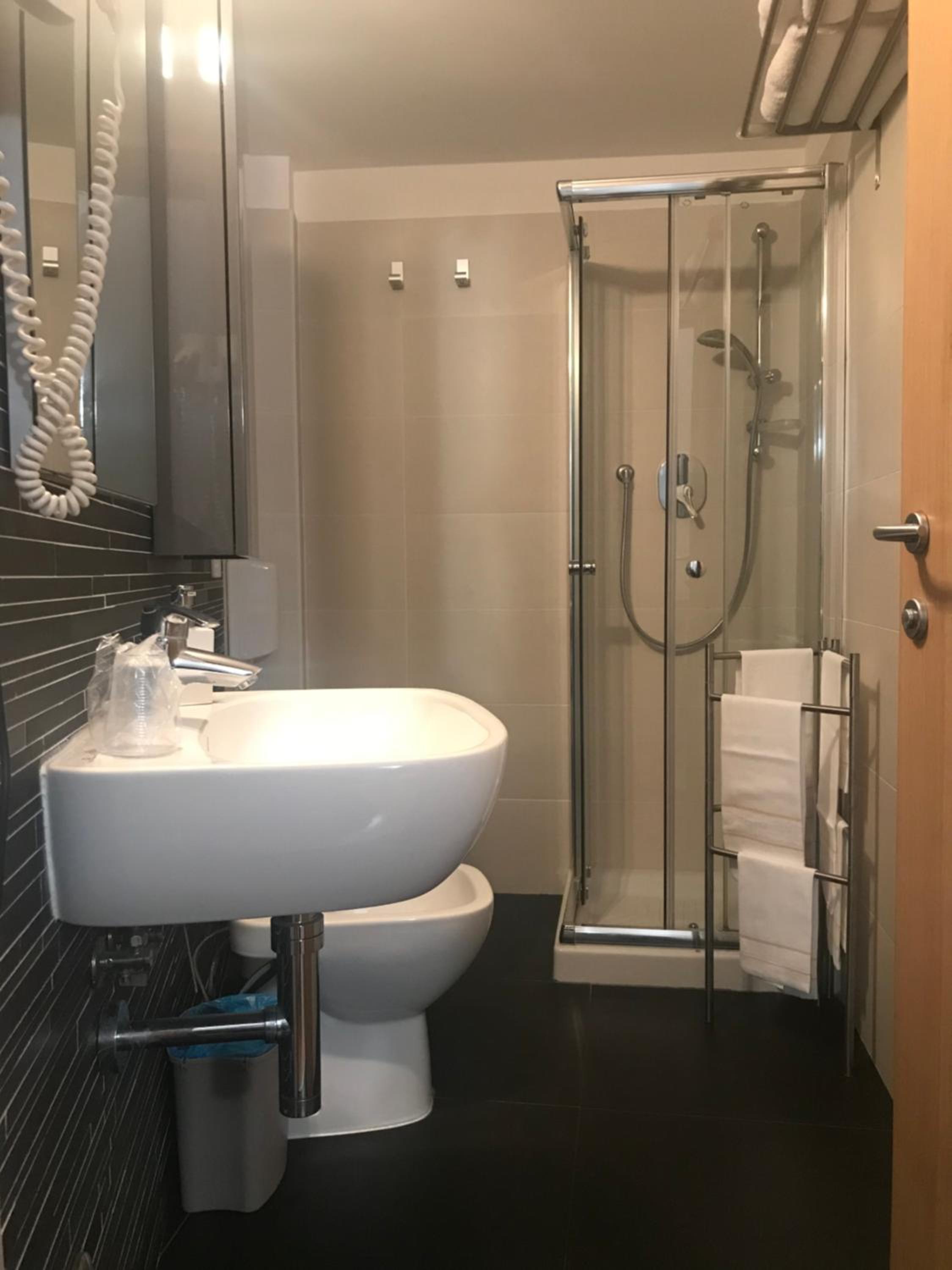 Comfort Triple Room with Shower photo 2