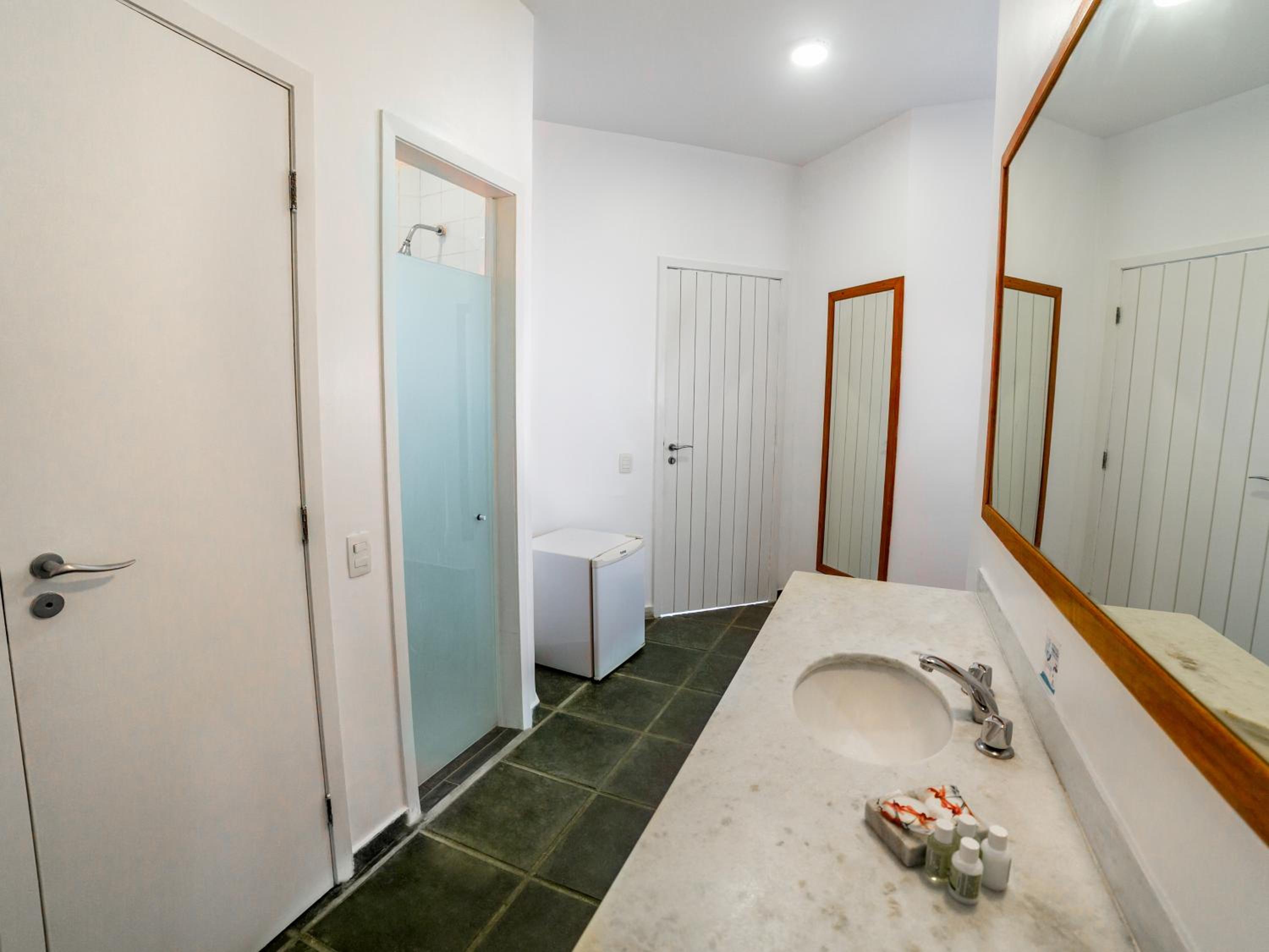 Standard Double Room - Photo 7