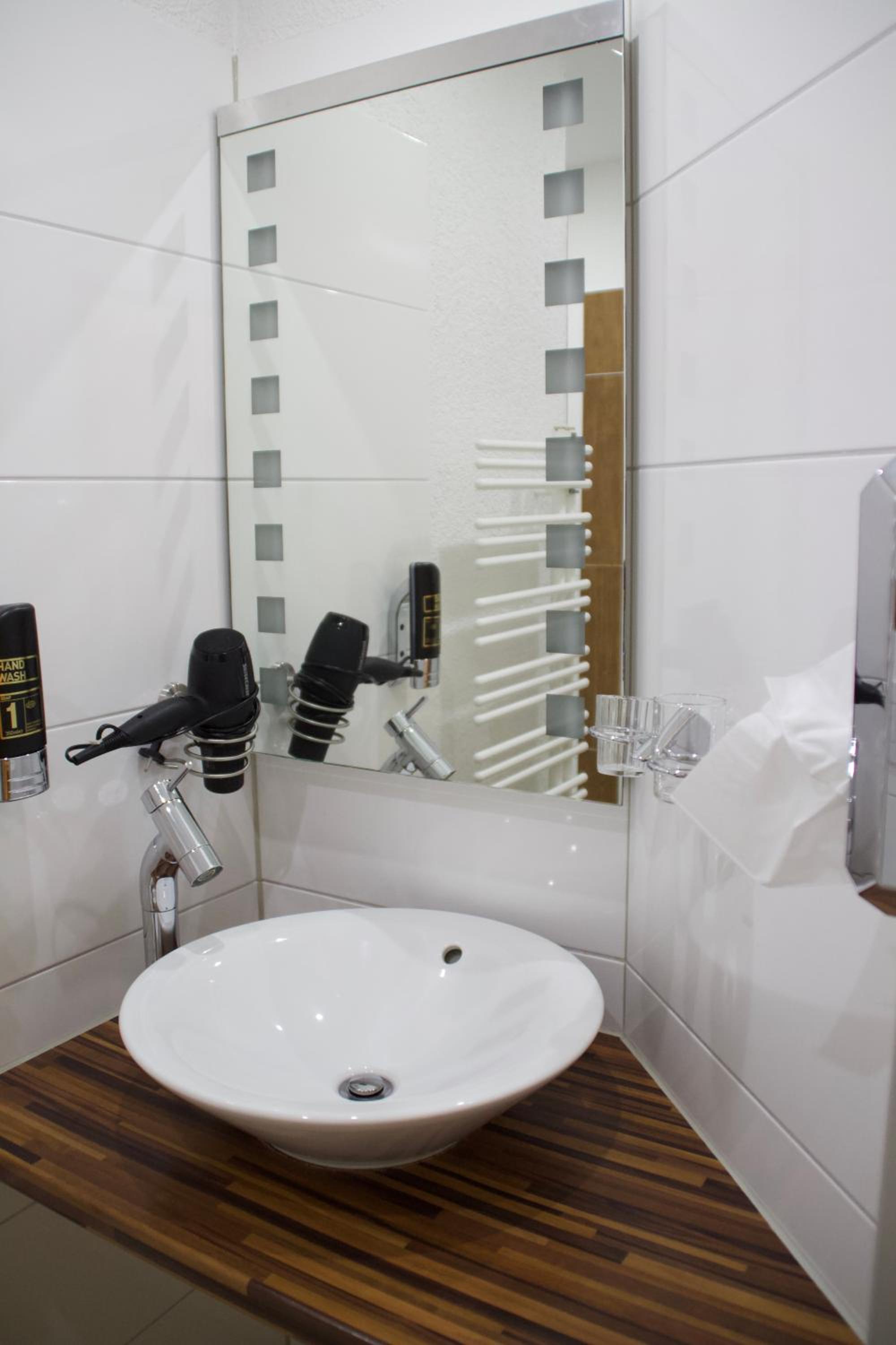 Double Room - Photo 24