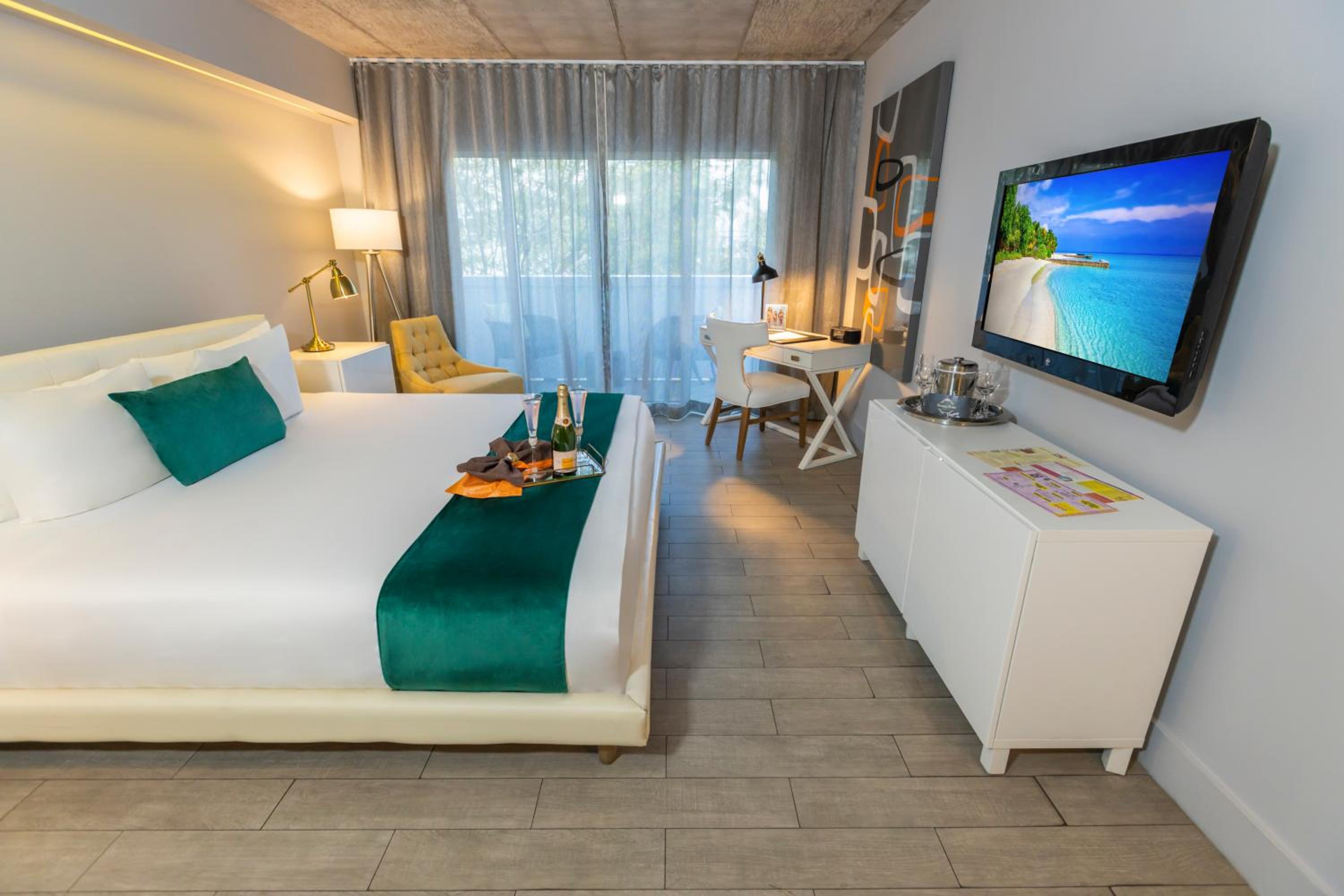 Riviera Suiter, Bilde 3