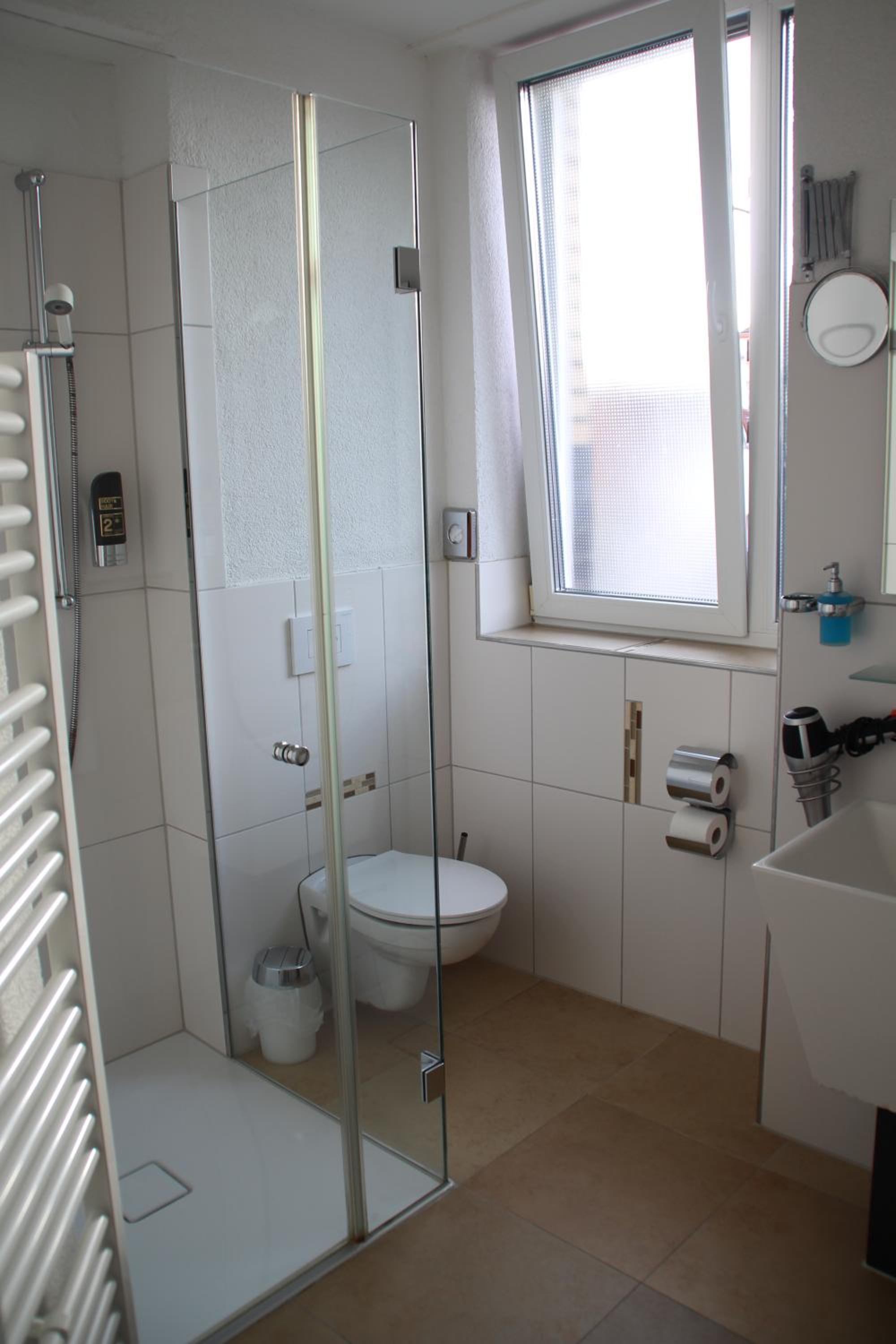 Double Room - Photo 18