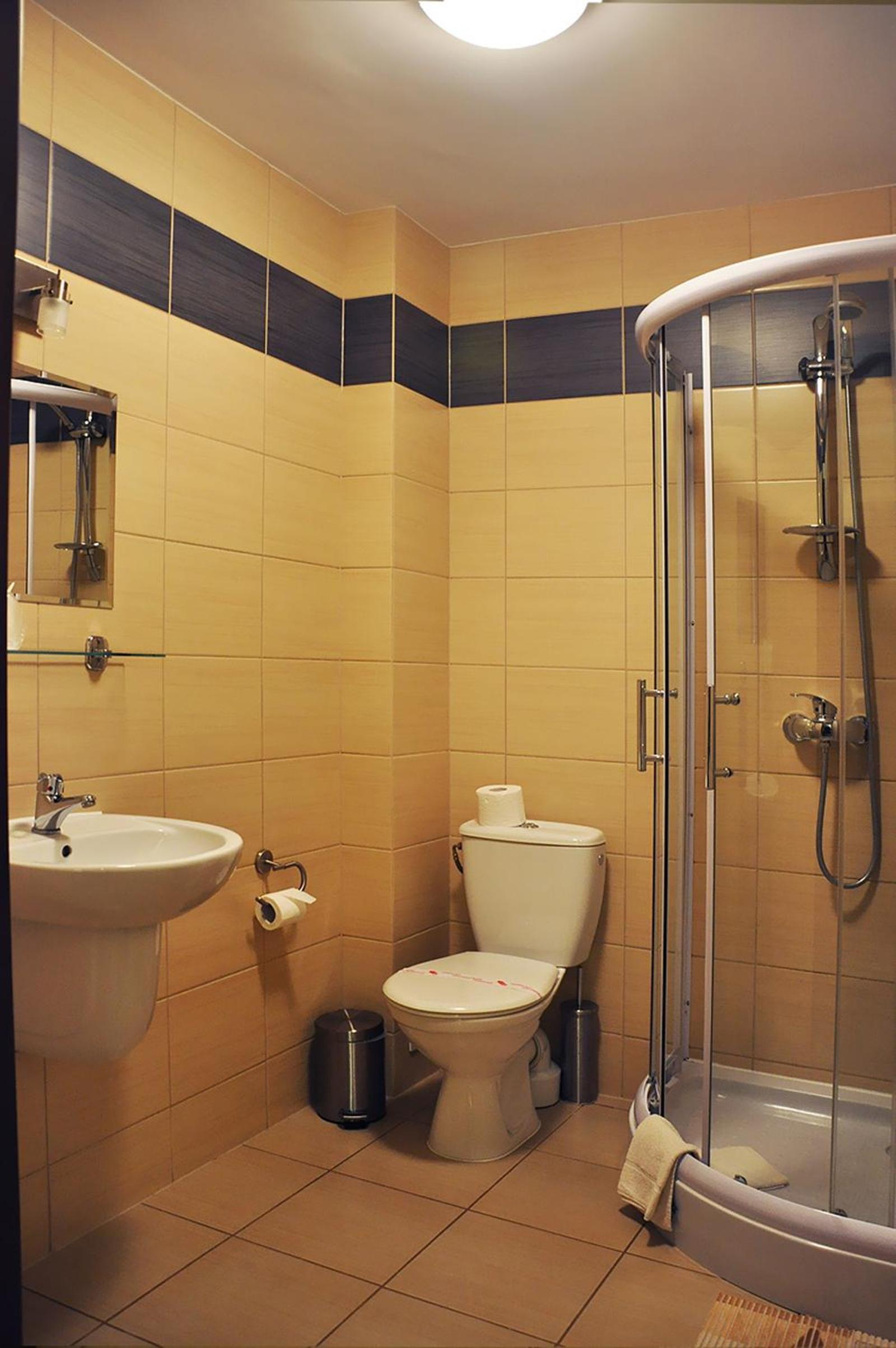 Budget Twin Room - Photo 1