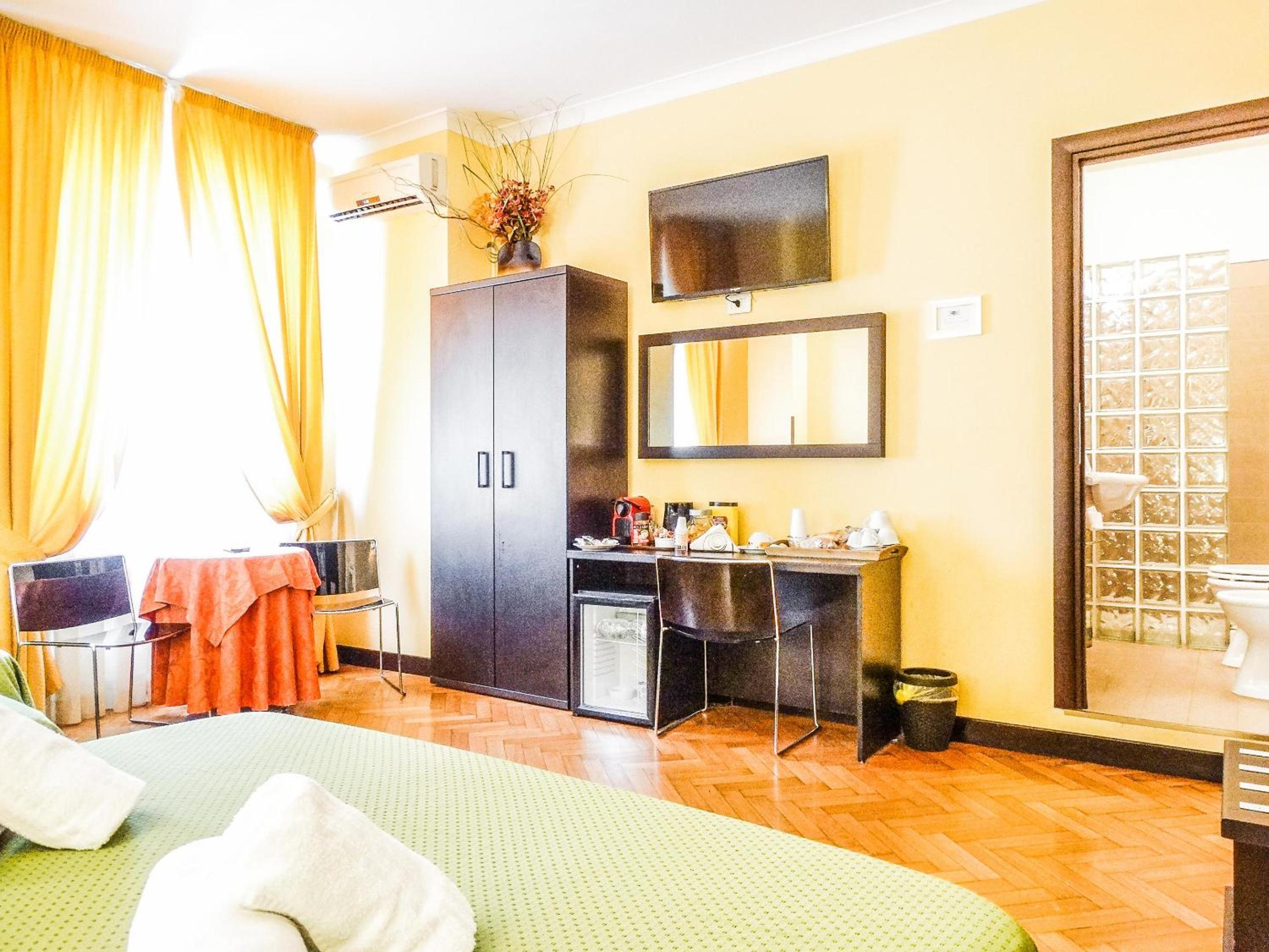 Quadruple Room with Bathroom photo 3