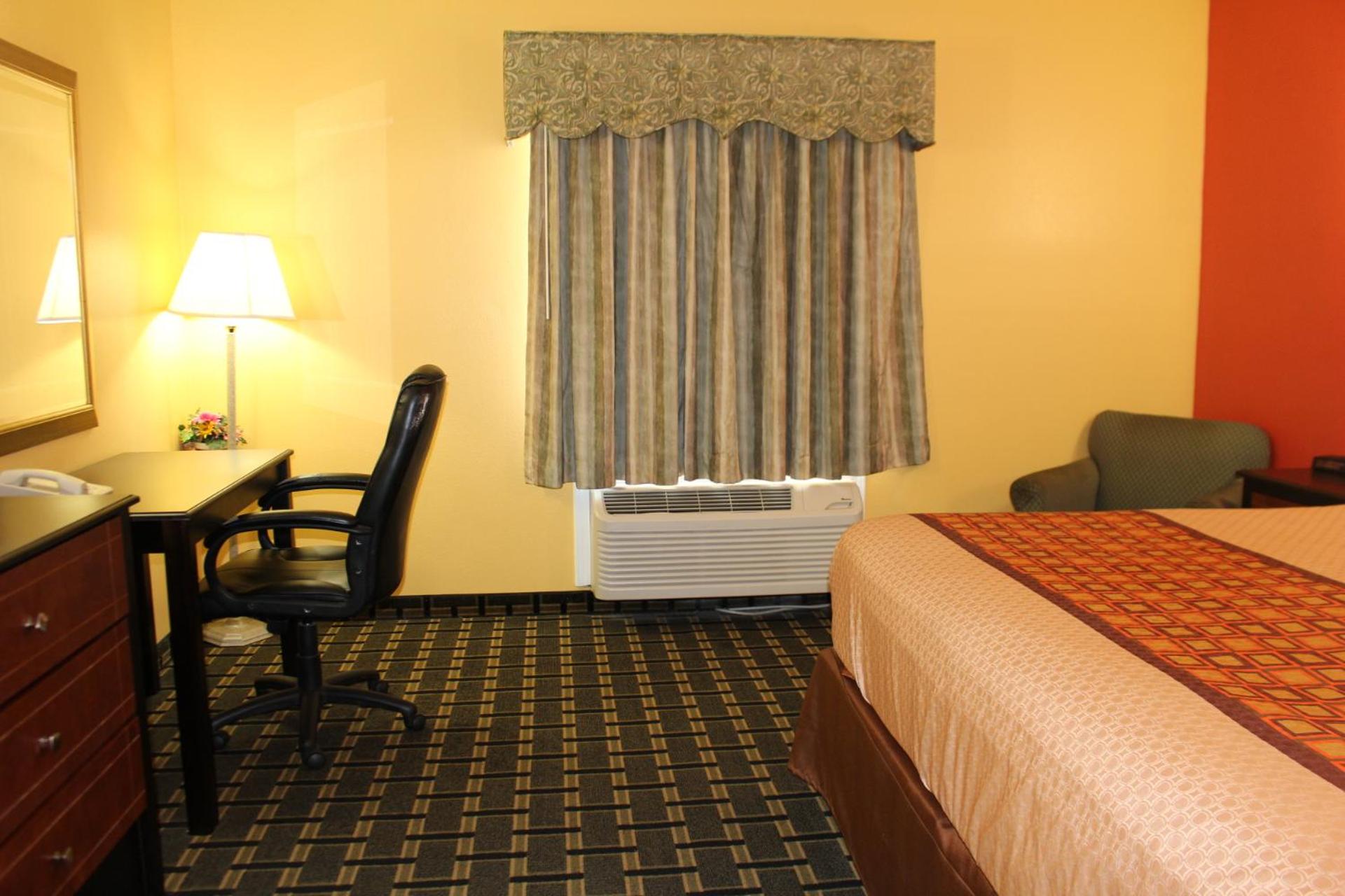 Standard King Room - Photo 4