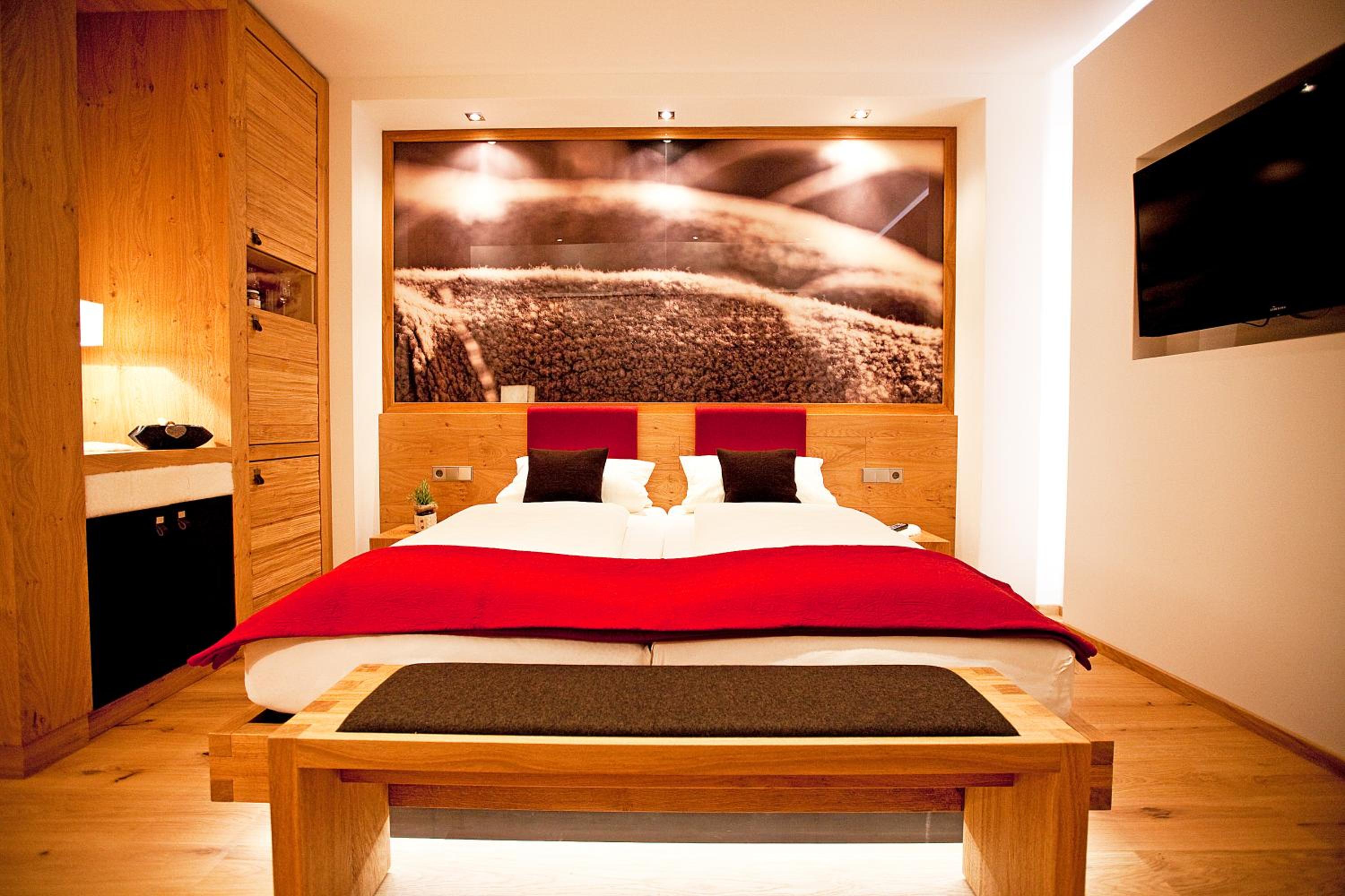 Superior Double Room with Bath - Photo 13