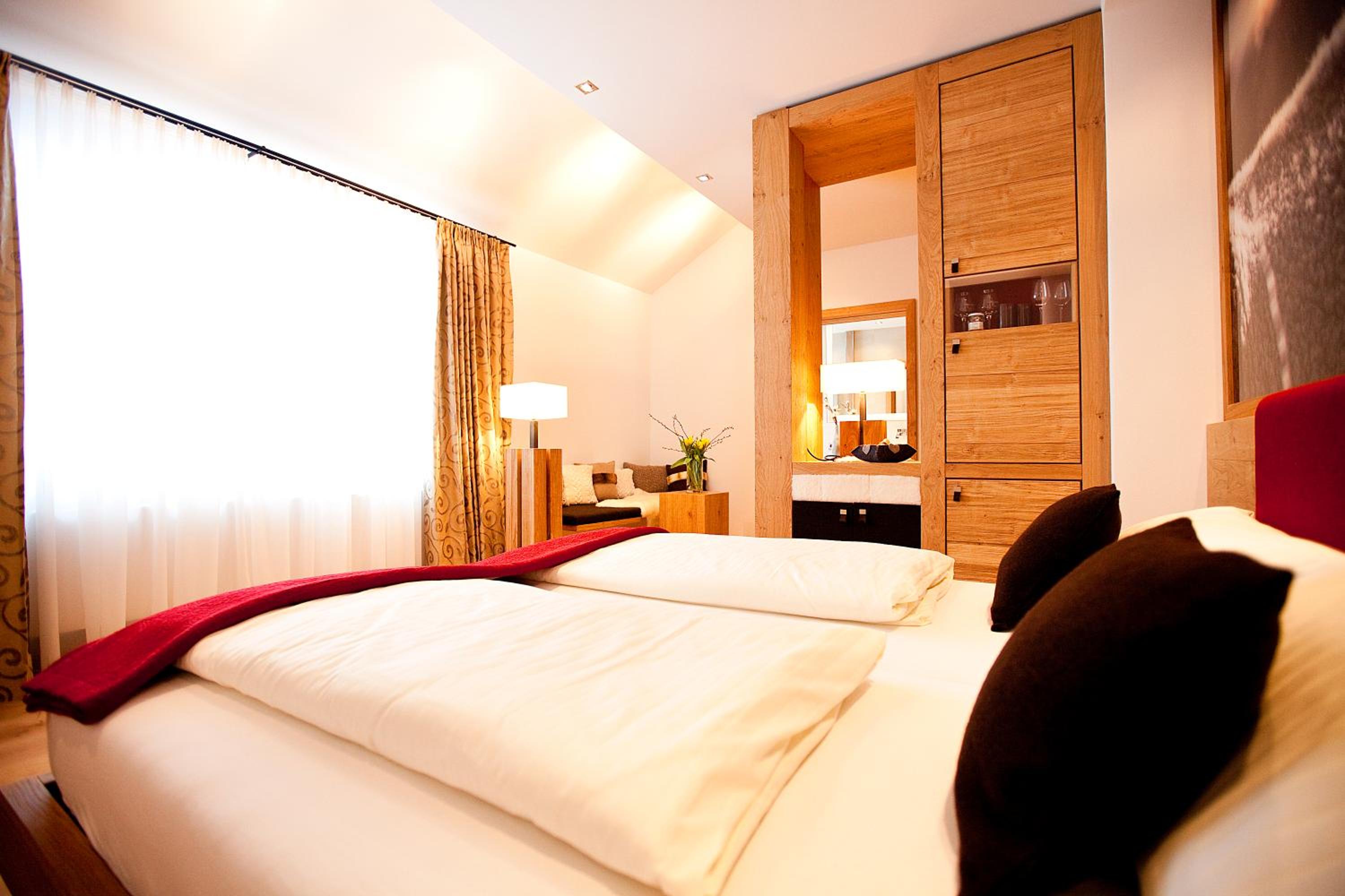 Superior Double Room with Bath - Photo 7