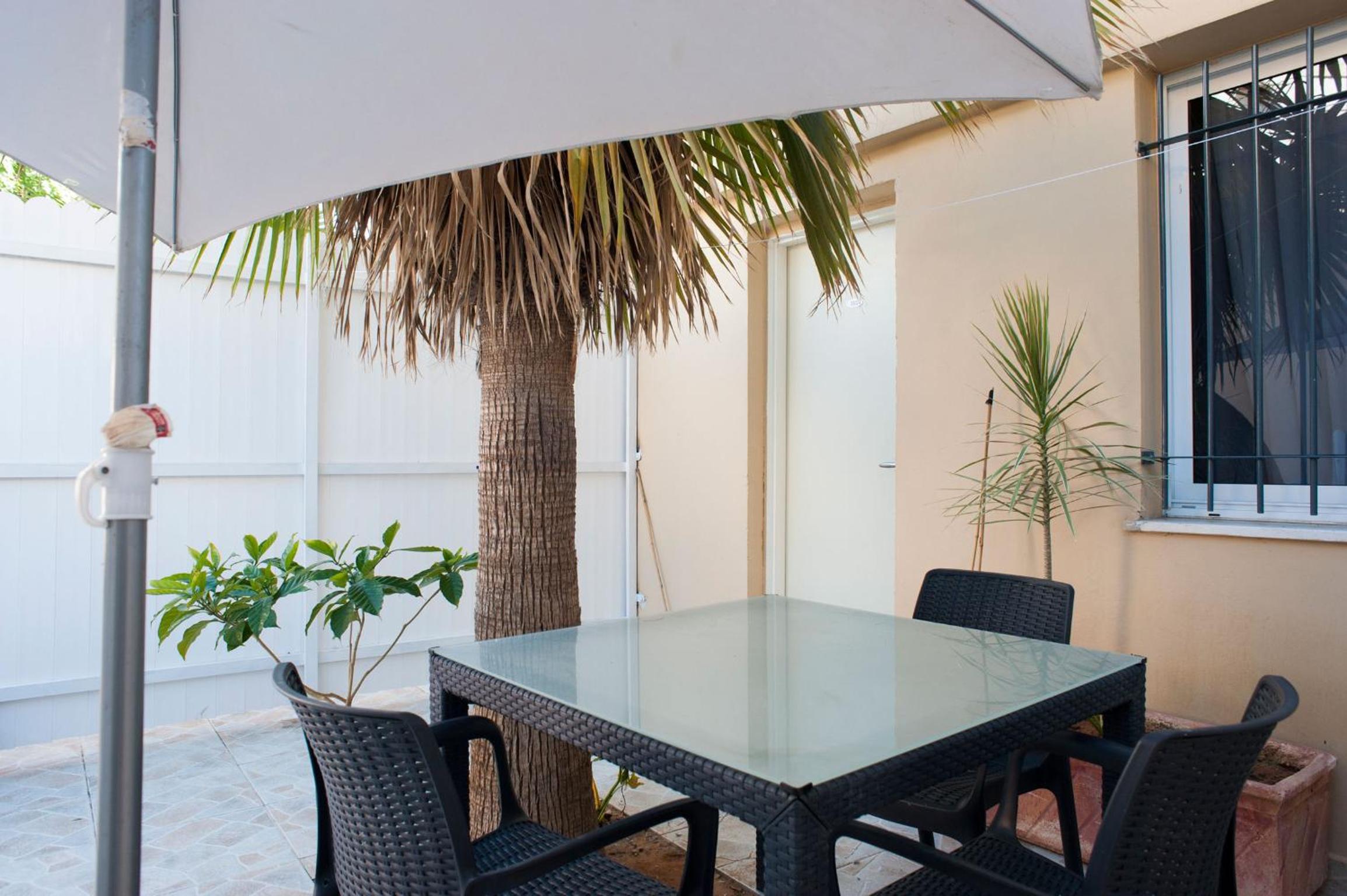 Studio with Garden