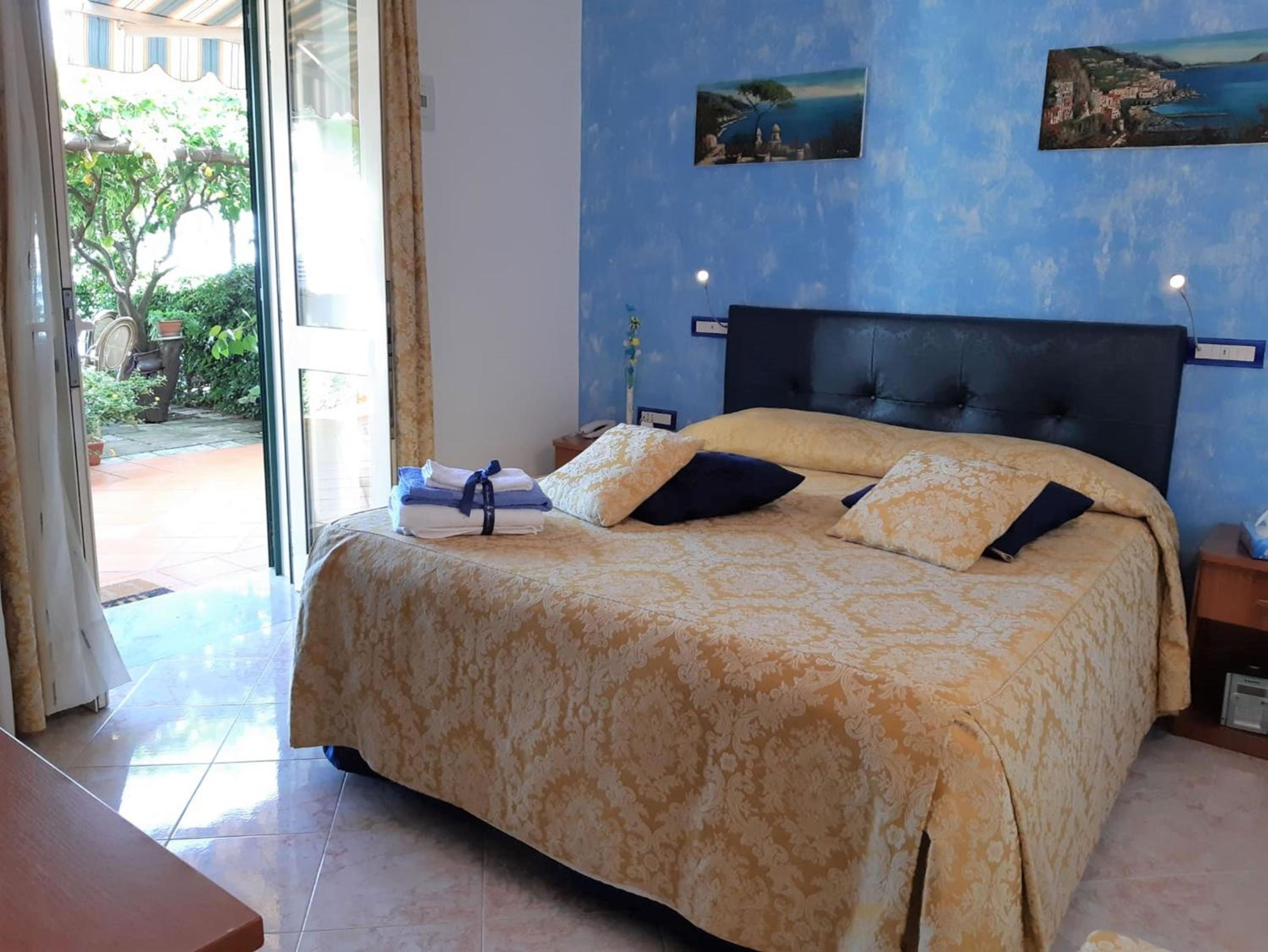 Single Room photo 2