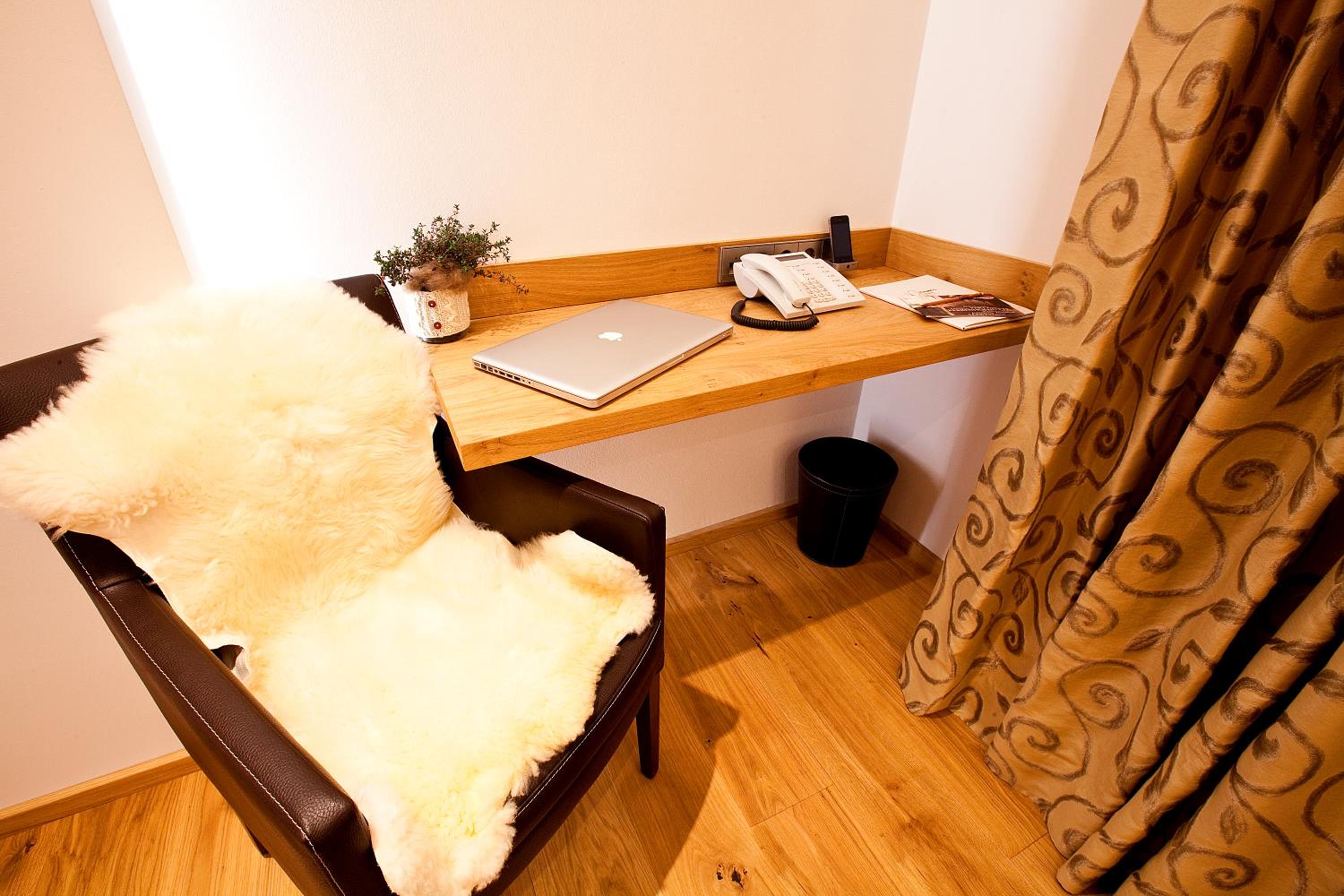 Superior Double Room with Bath - Photo 3