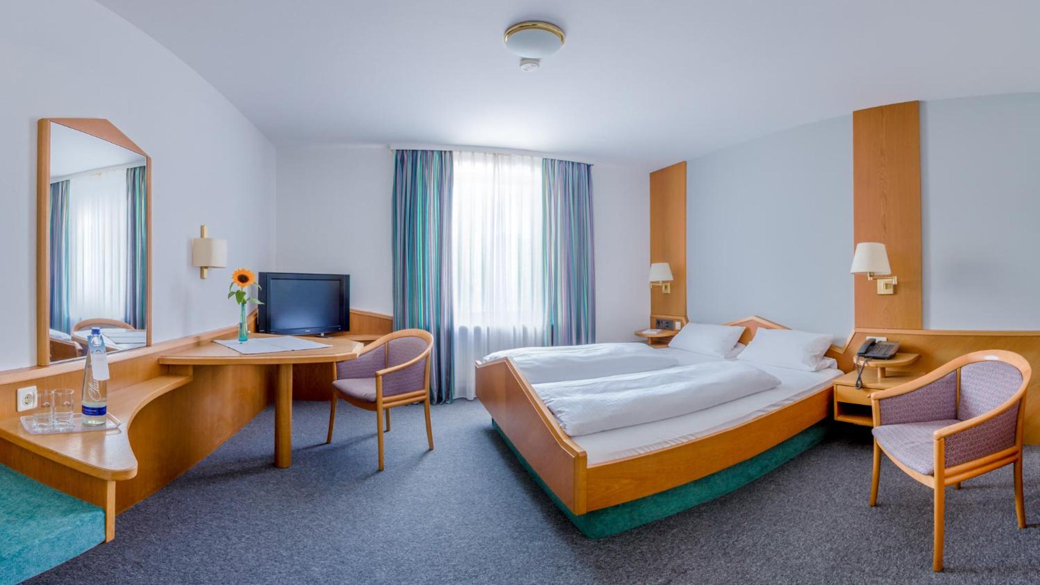 Standard Double Room - Photo 2