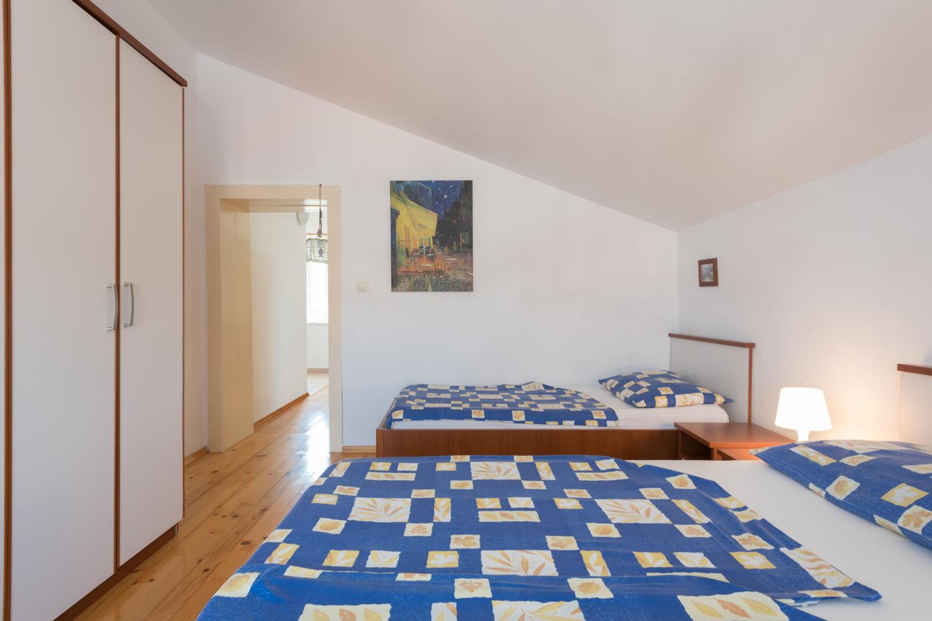 One-Bedroom Apartment with Sea View - Photo 2
