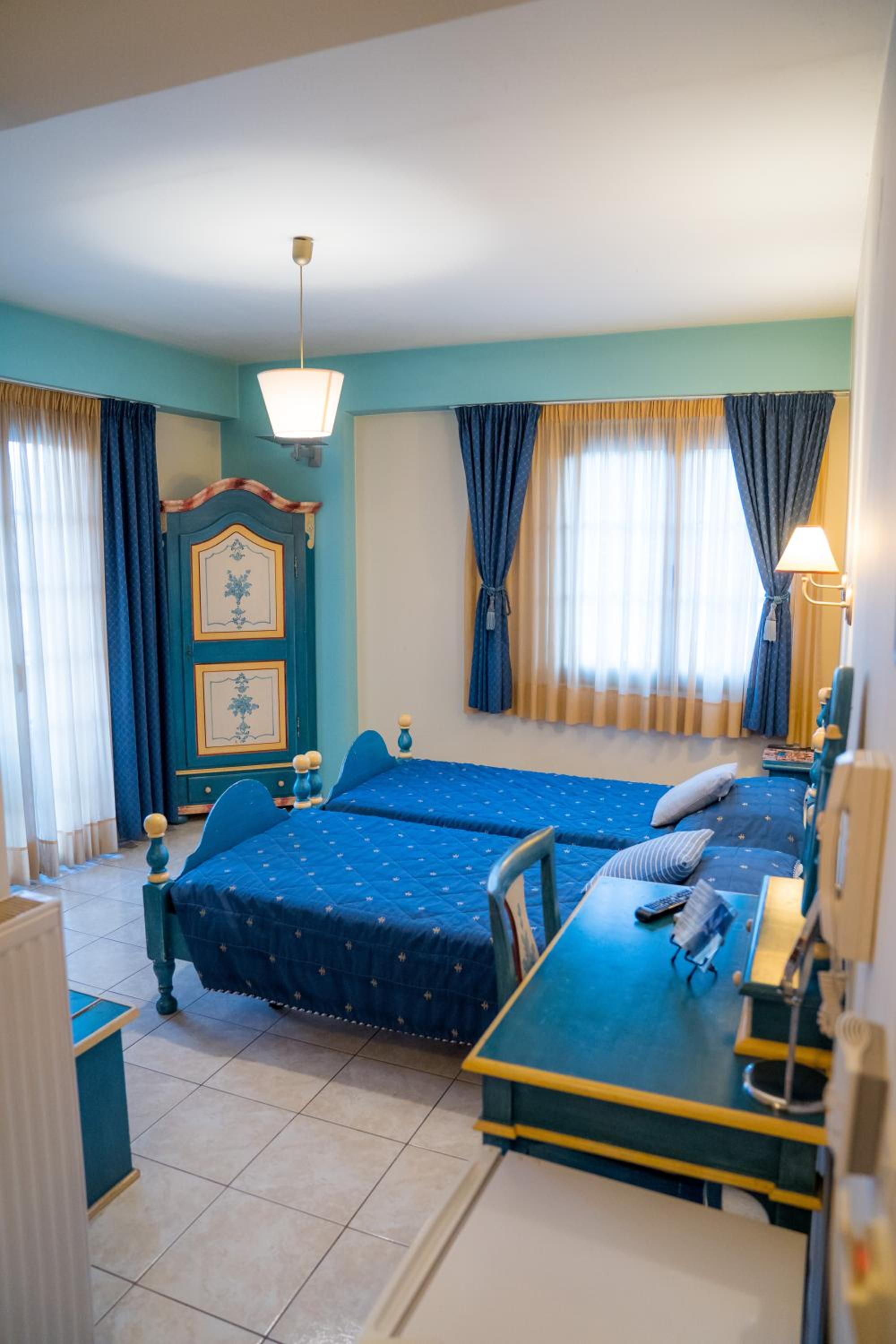 Twin Room with Balcony - Photo 21