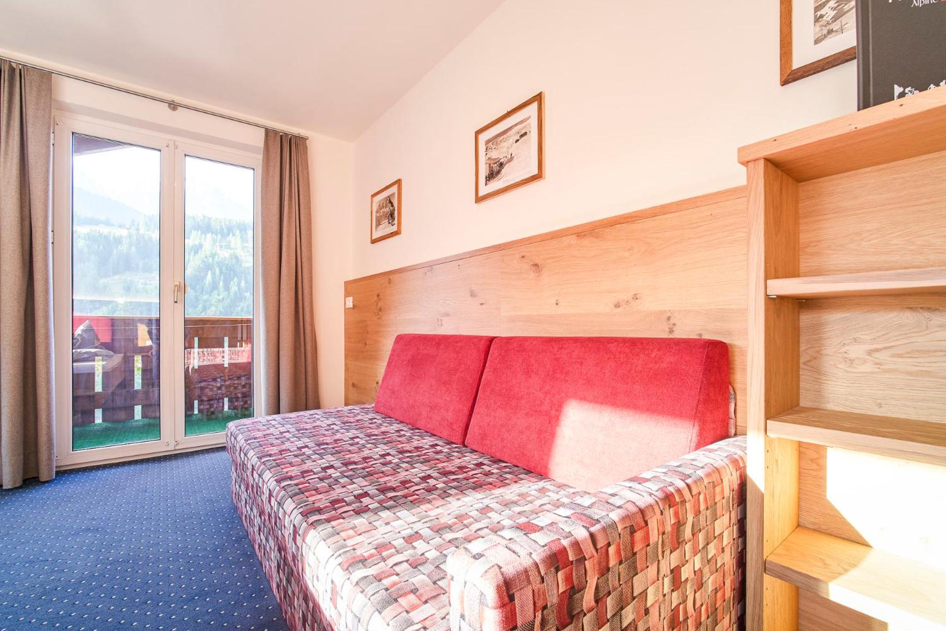 Two-Bedroom Apartment with Mountain View