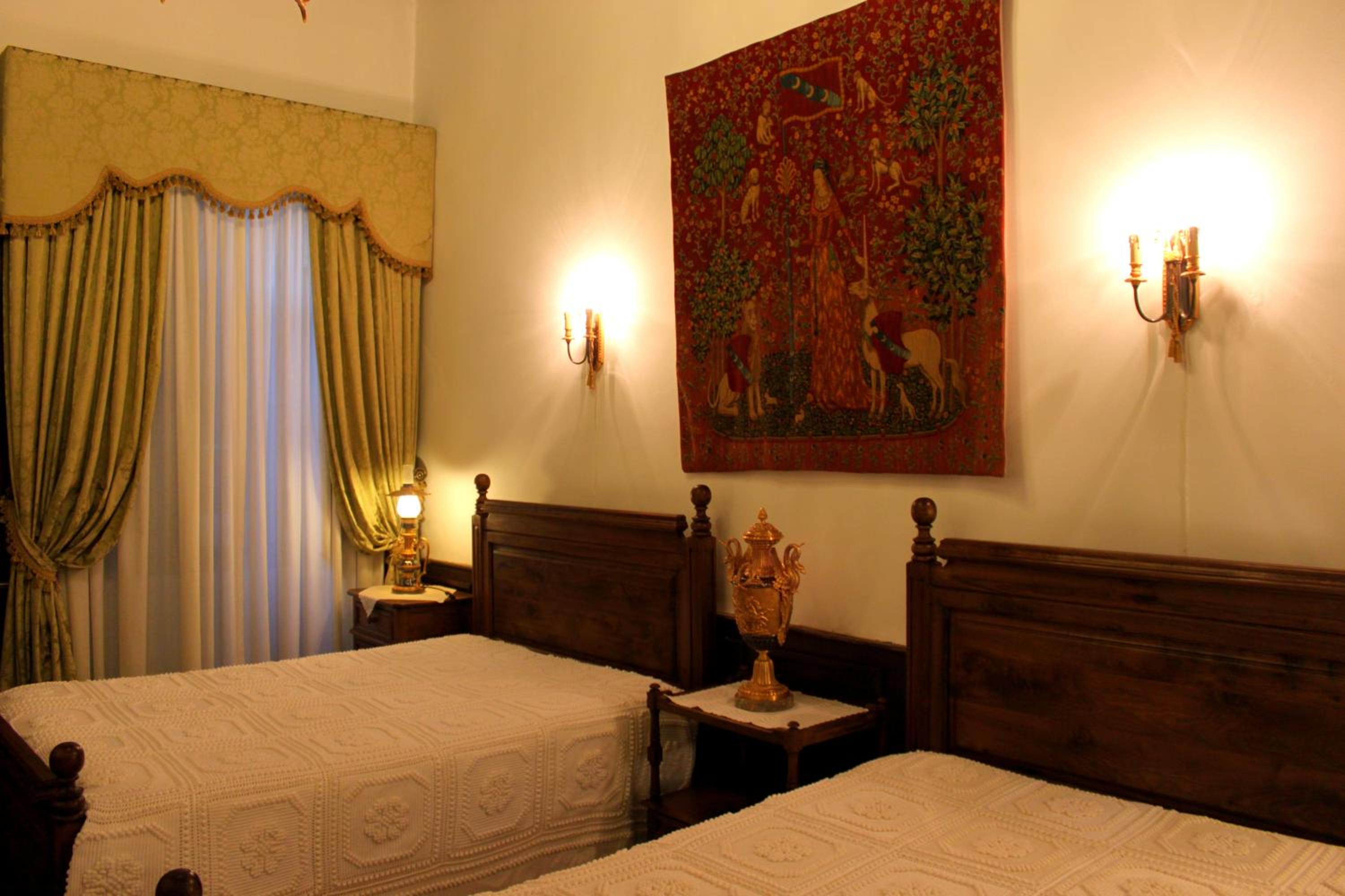 Double Room with Two Double Beds - Photo 1
