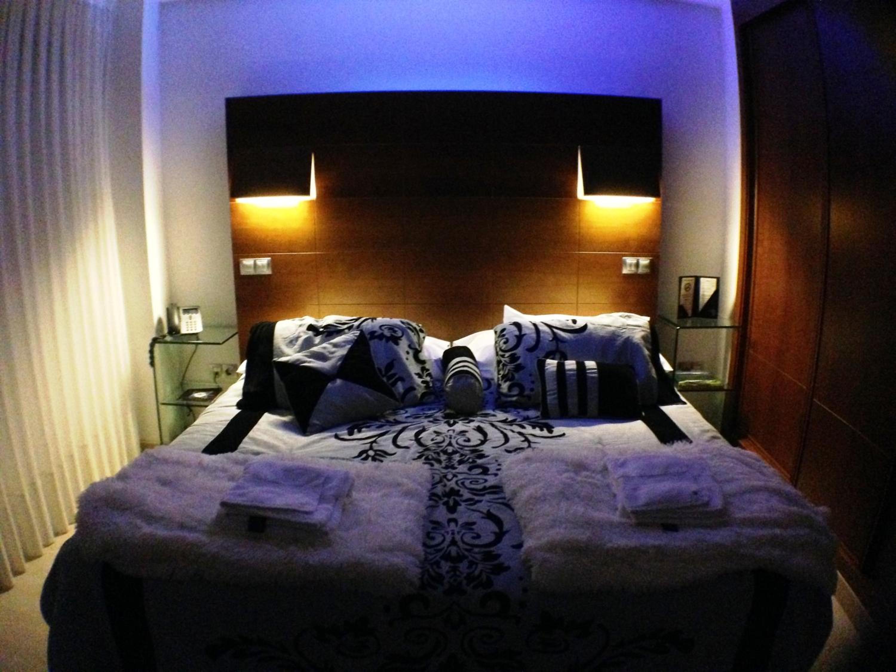 Deluxe Room - Photo 9