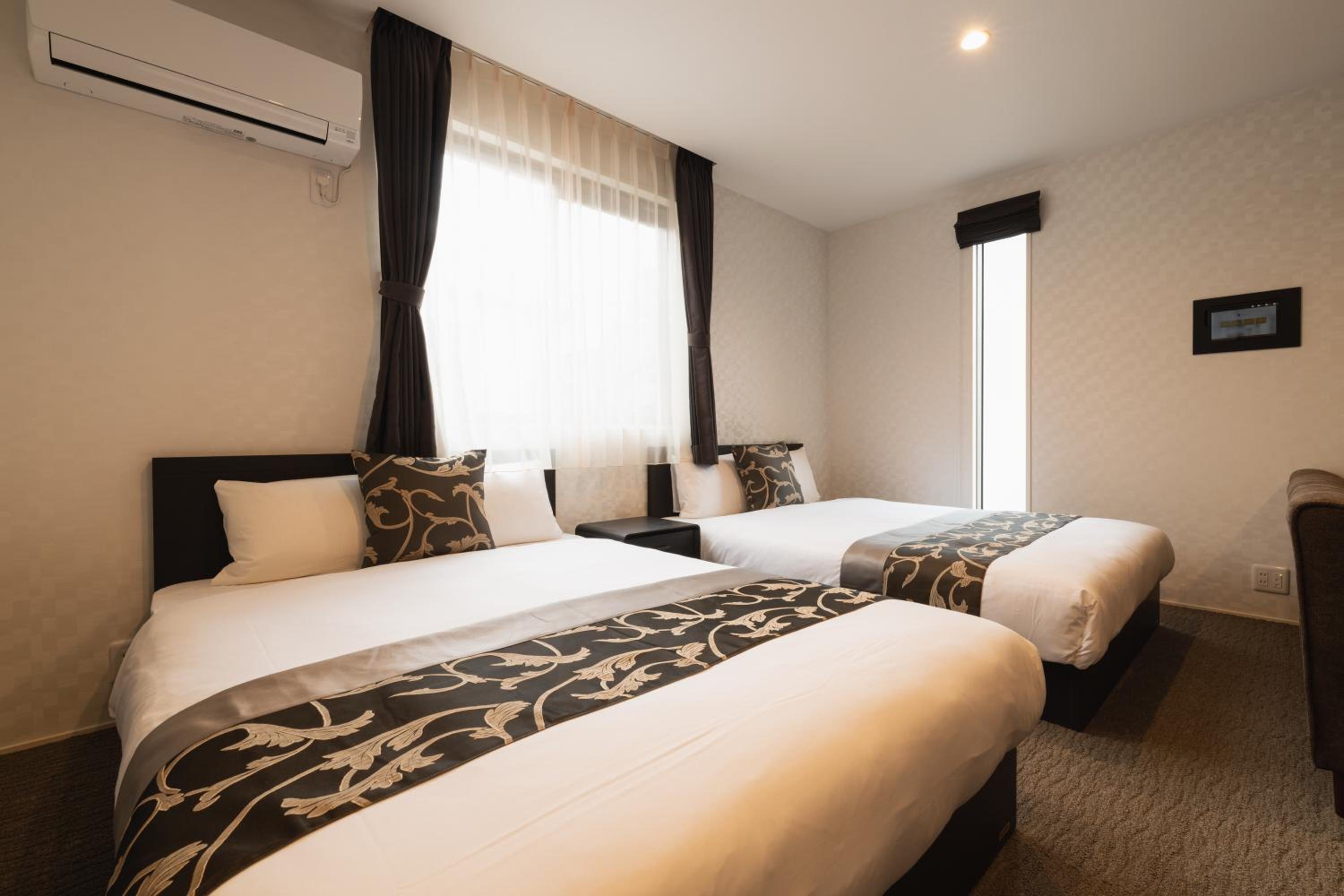 Standard Twin Room - No Cleaning for Consecutive Night Stays - Photo 4