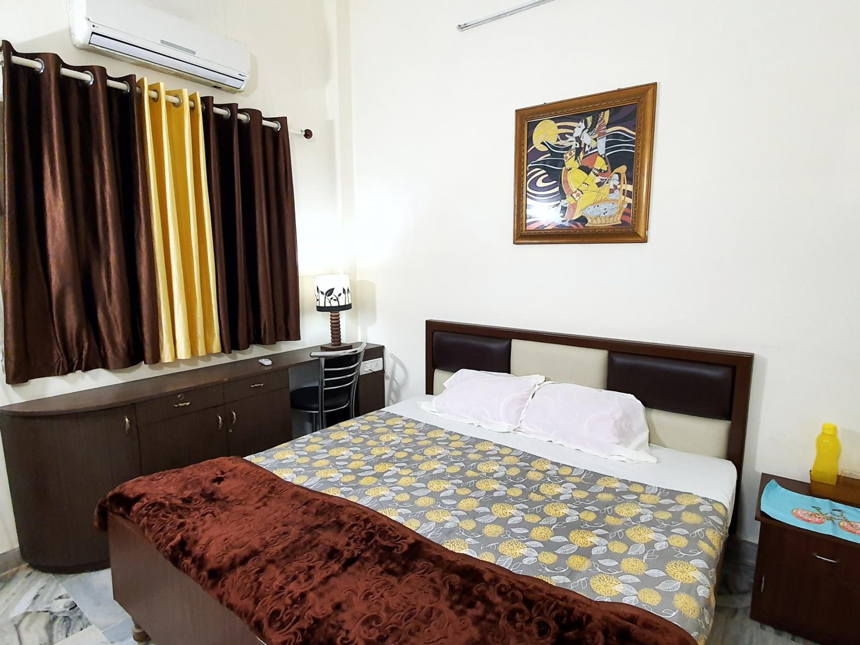 Two-Bedroom Apartment - Photo 21