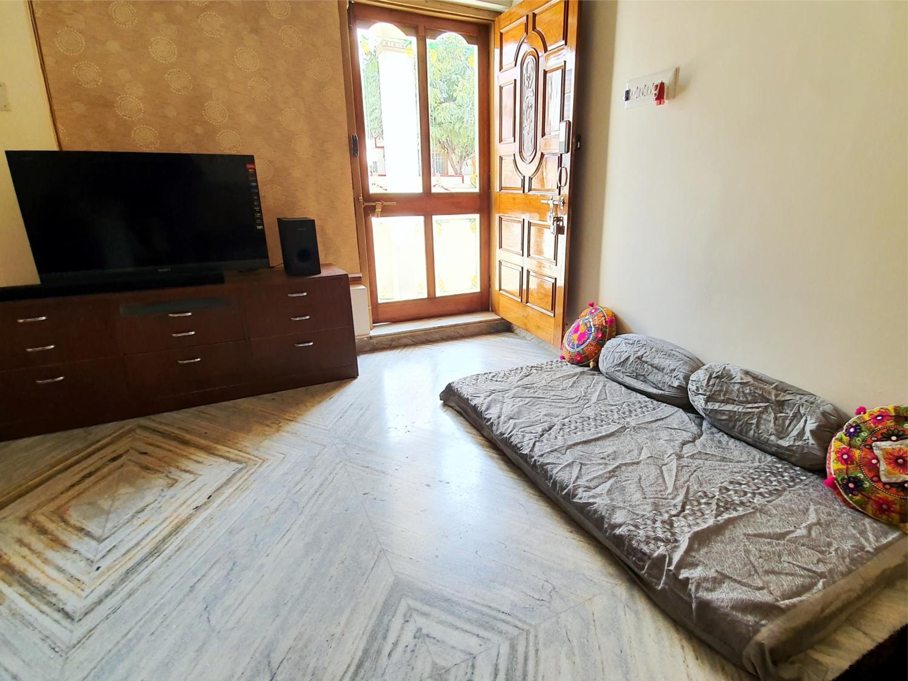 Two-Bedroom Apartment - Photo 12