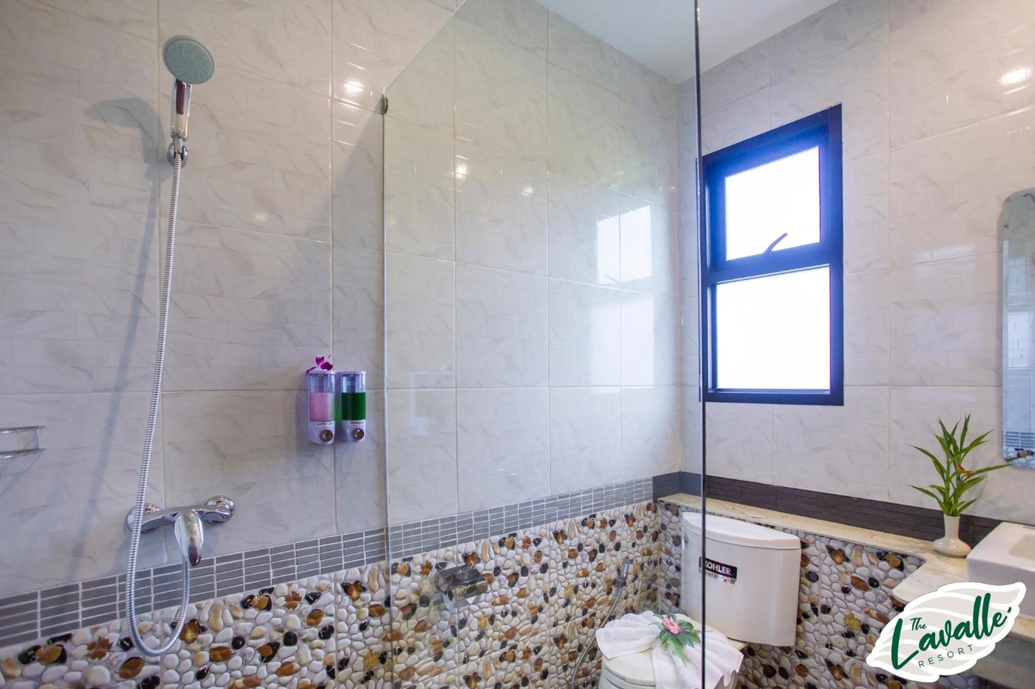 Deluxe Double or Twin Room with Pool Access - Photo 11