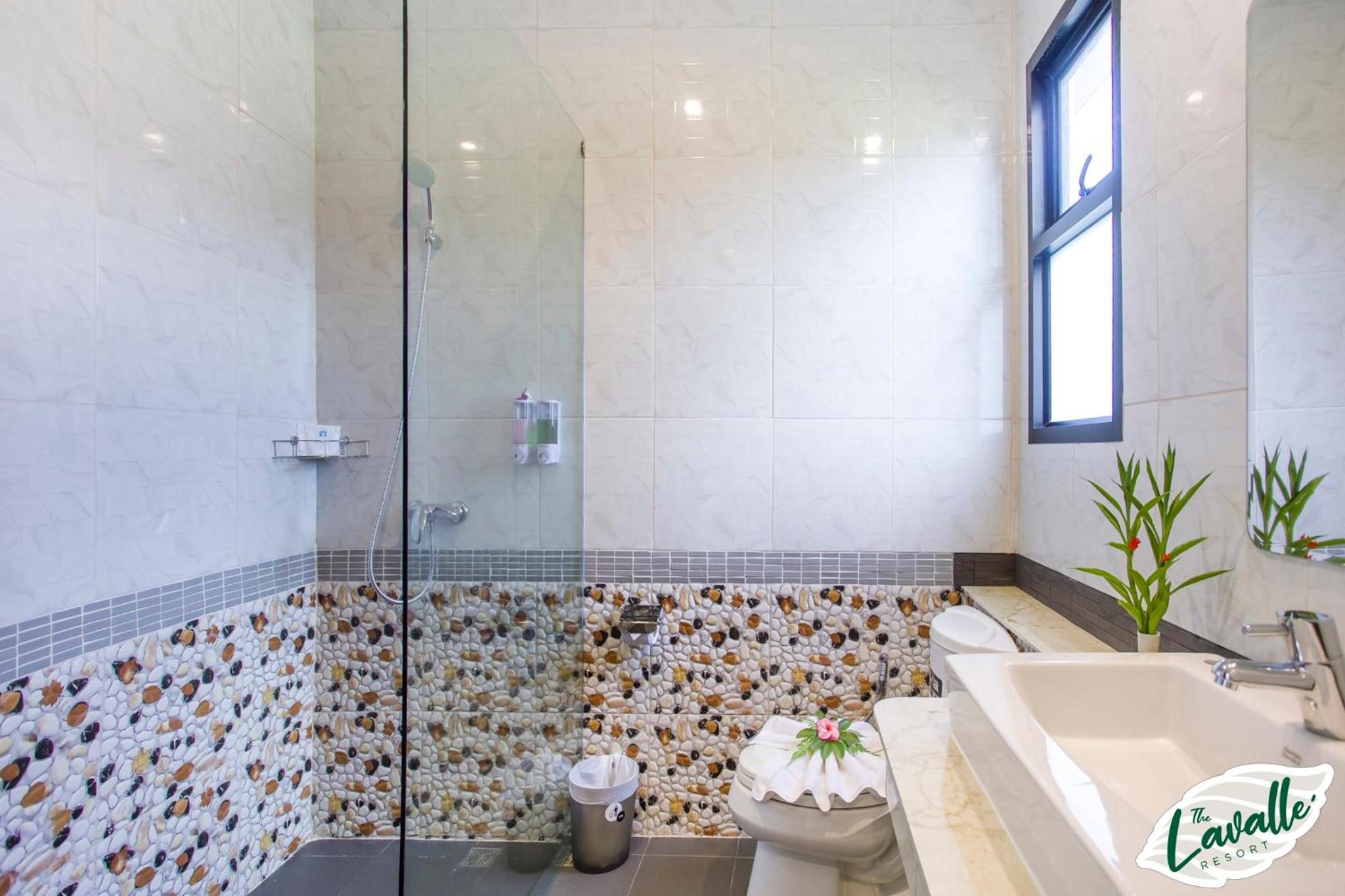 Deluxe Double or Twin Room with Pool Access - Photo 12