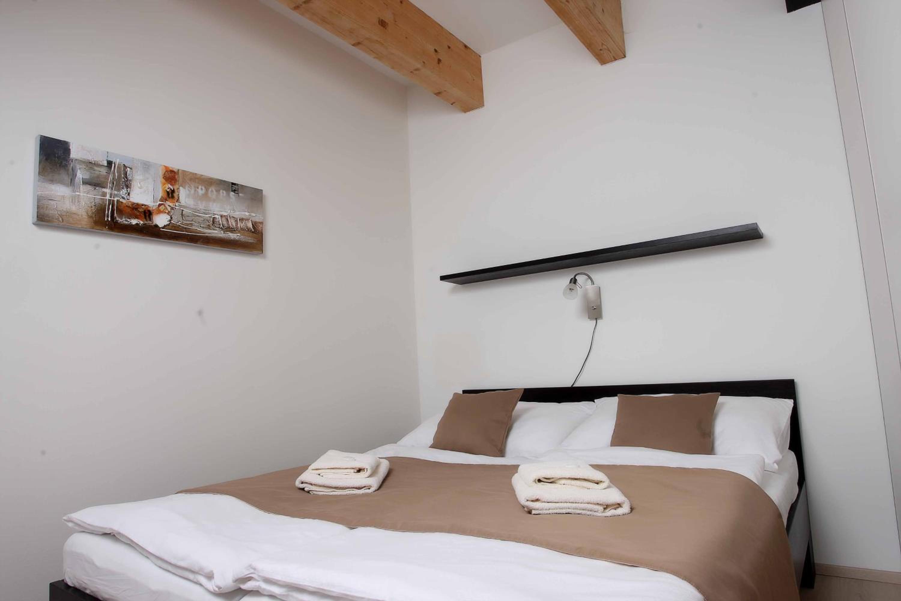 Two-Bedroom Apartment with Balcony photo 1
