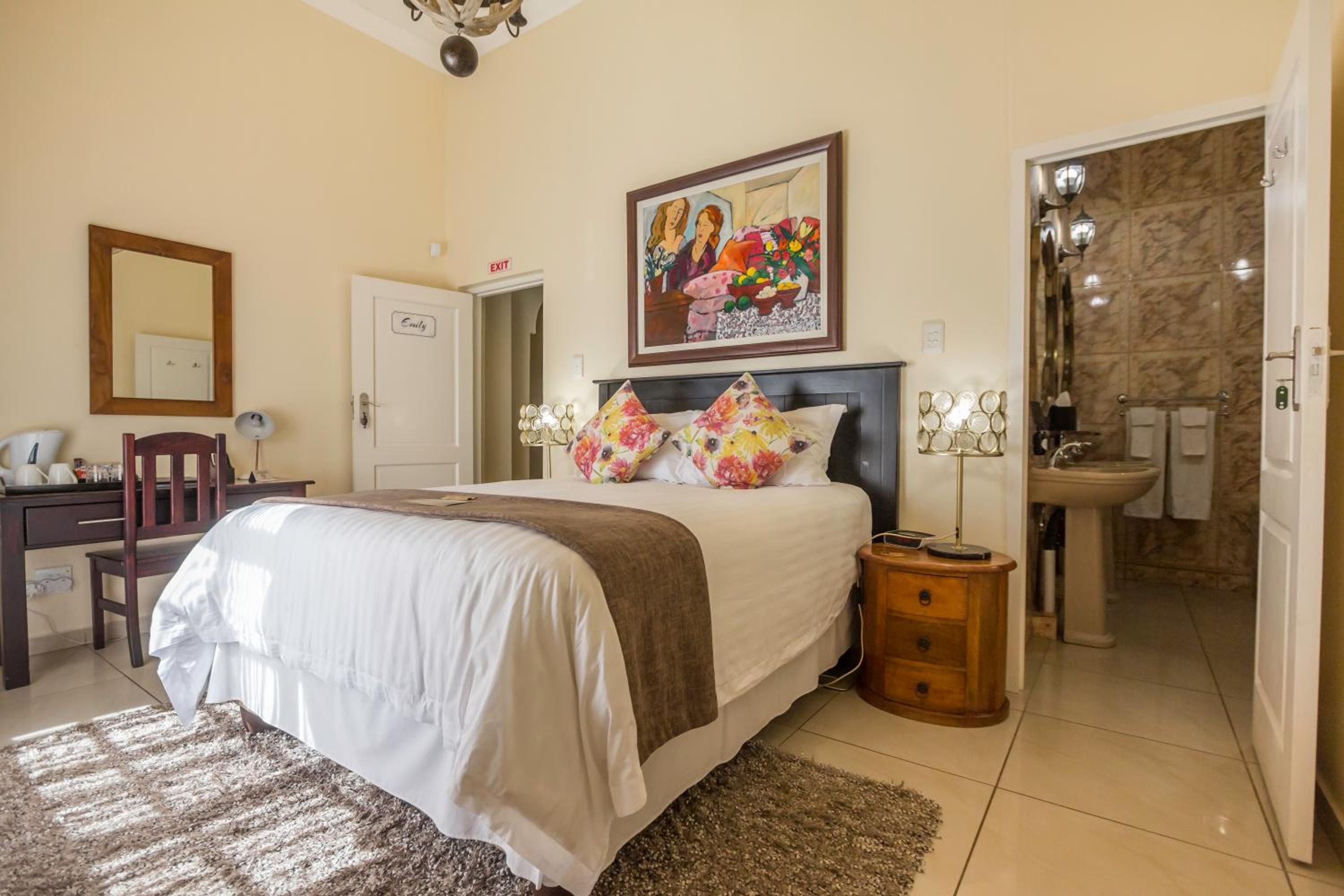 Luxury Double Bedroom - Photo 9