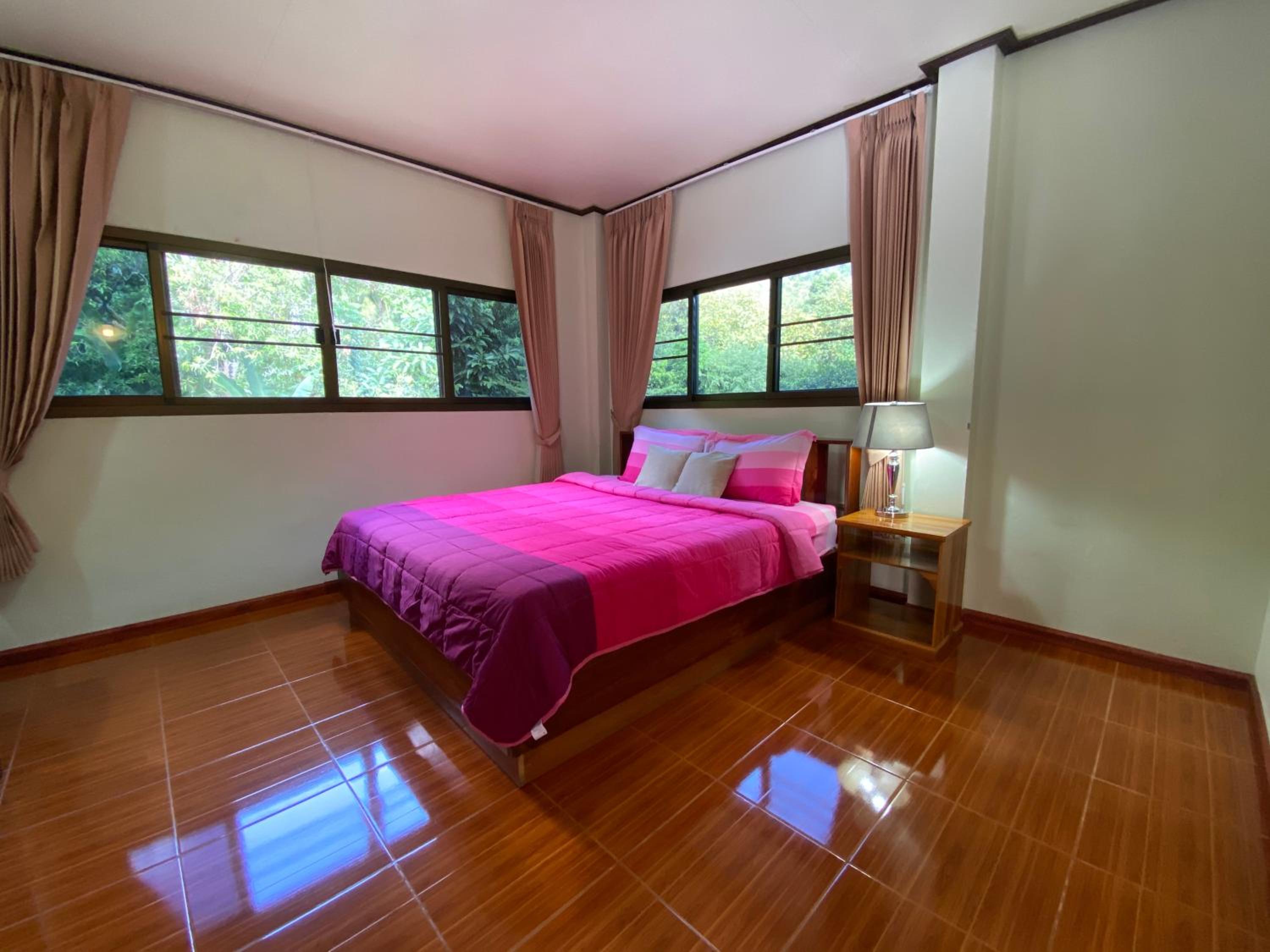 Double or Twin Room with Mountain View