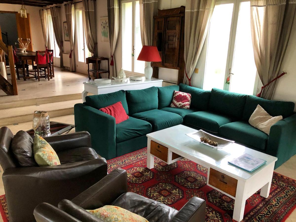 Villa photo 3