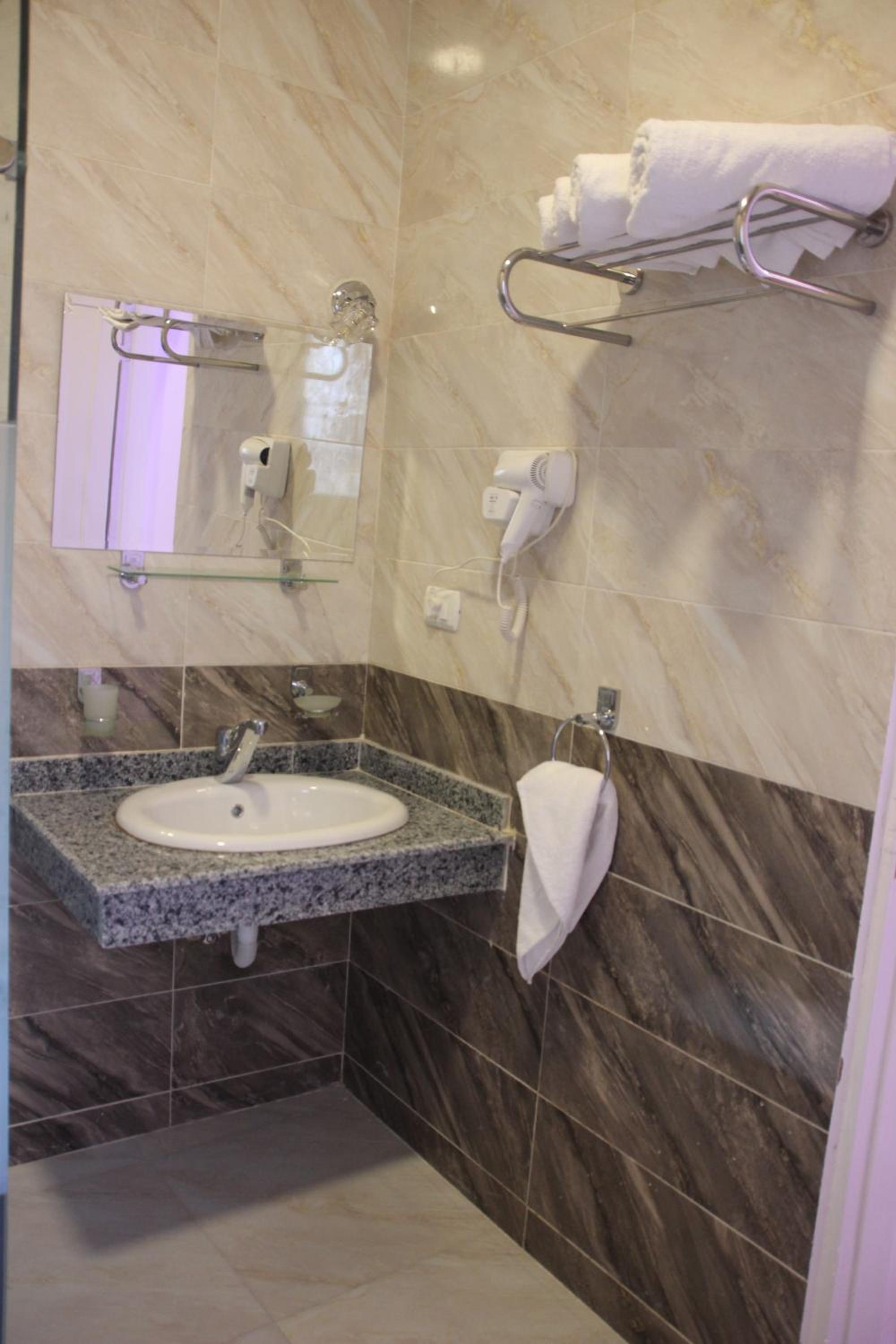 Deluxe Double Room With Pyramids View