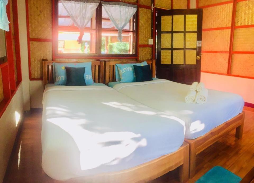 Double Room with Mountain View and Shared Bathroom