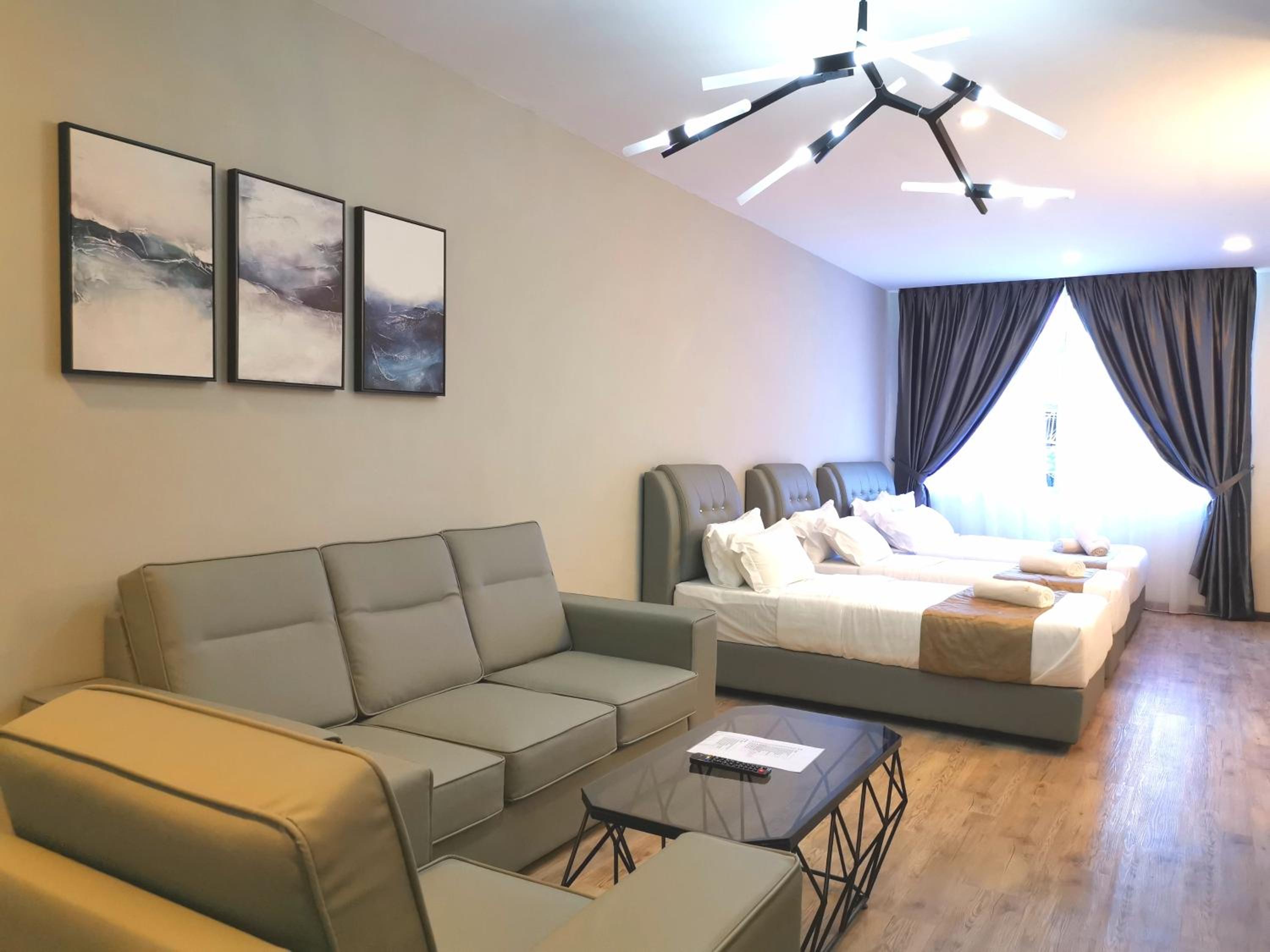 Industrial Family Suite - Photo 1