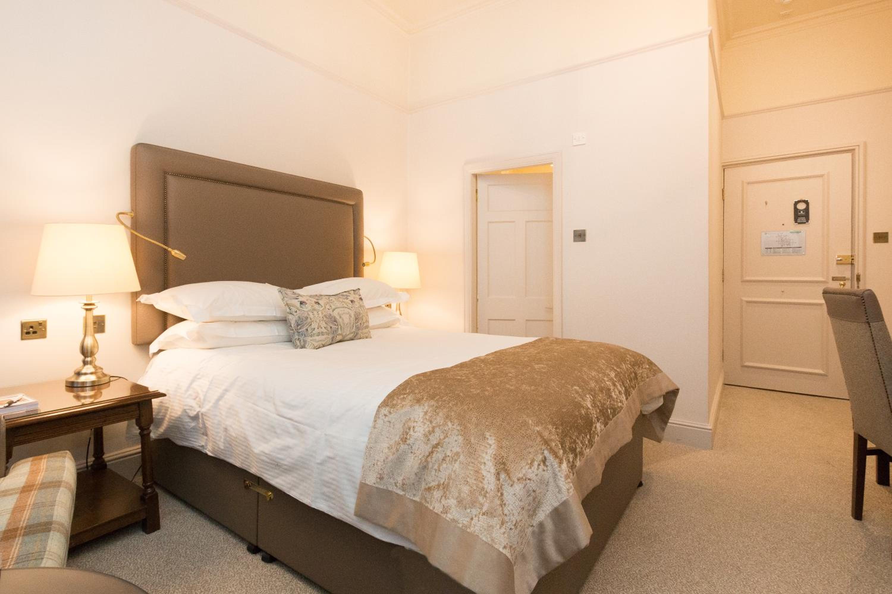 Standard Double Room - Photo 5