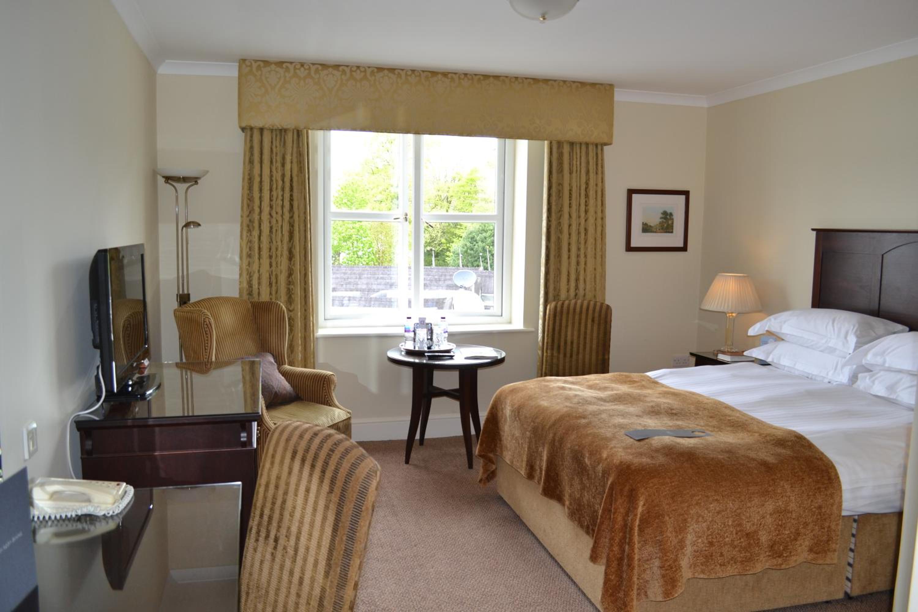 Deluxe King Room - Photo 3