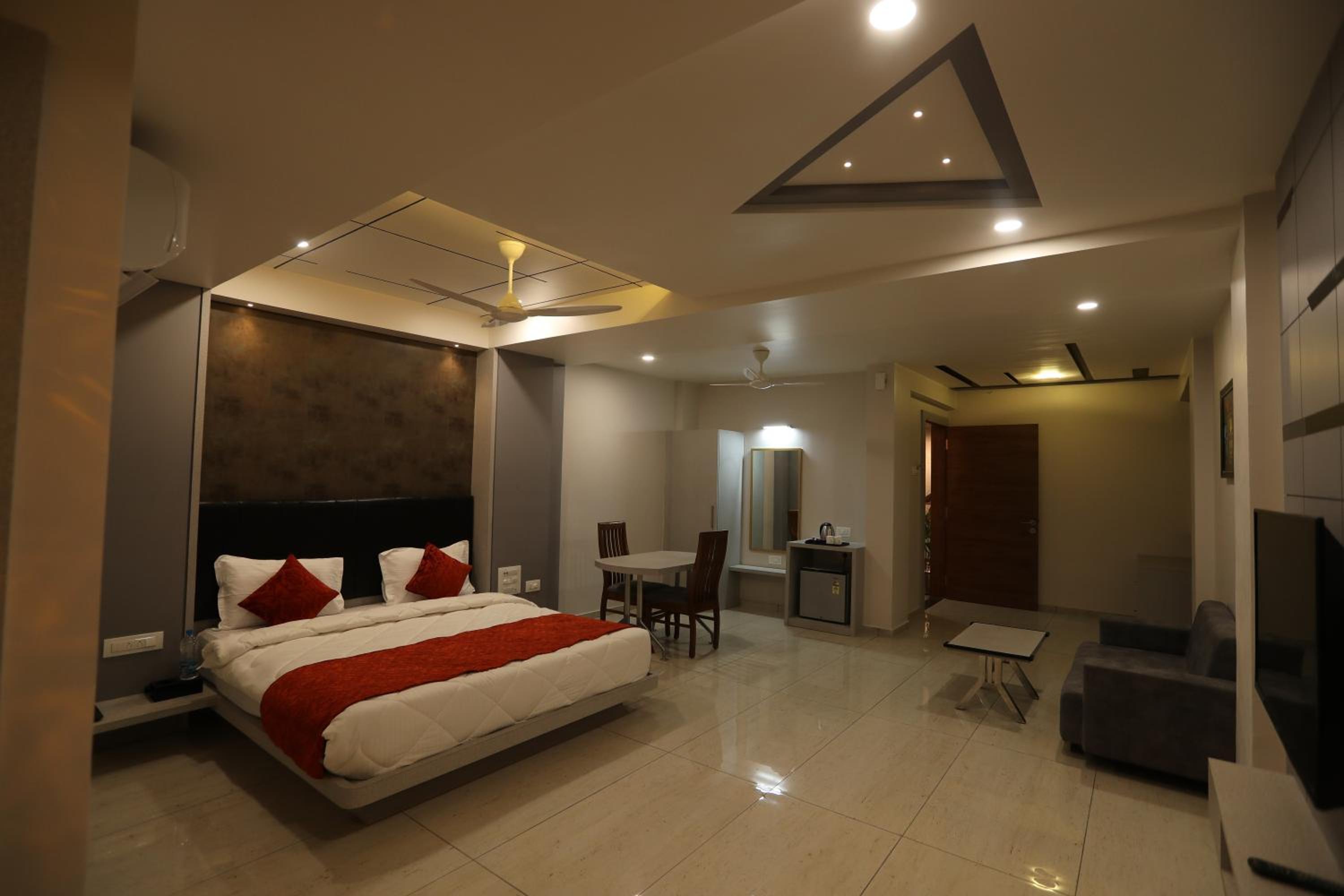 Superior King Room