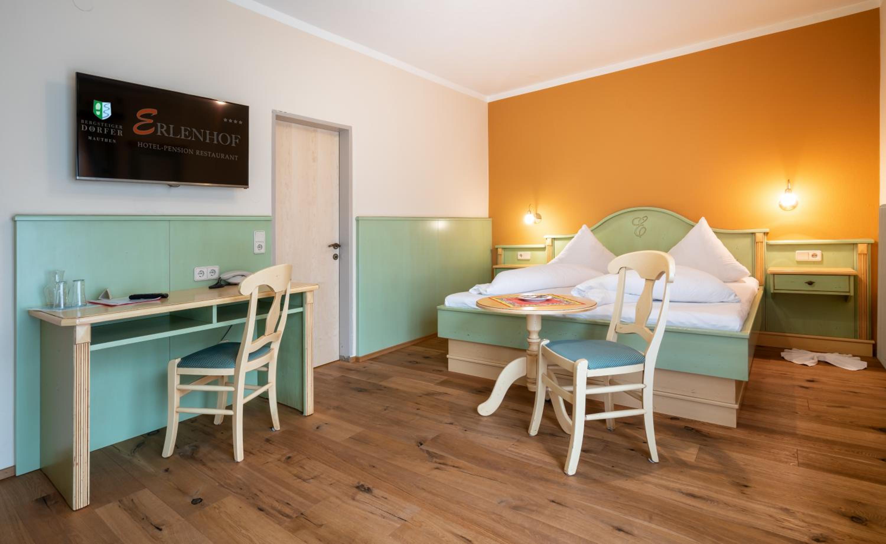 Double Room - Photo 8