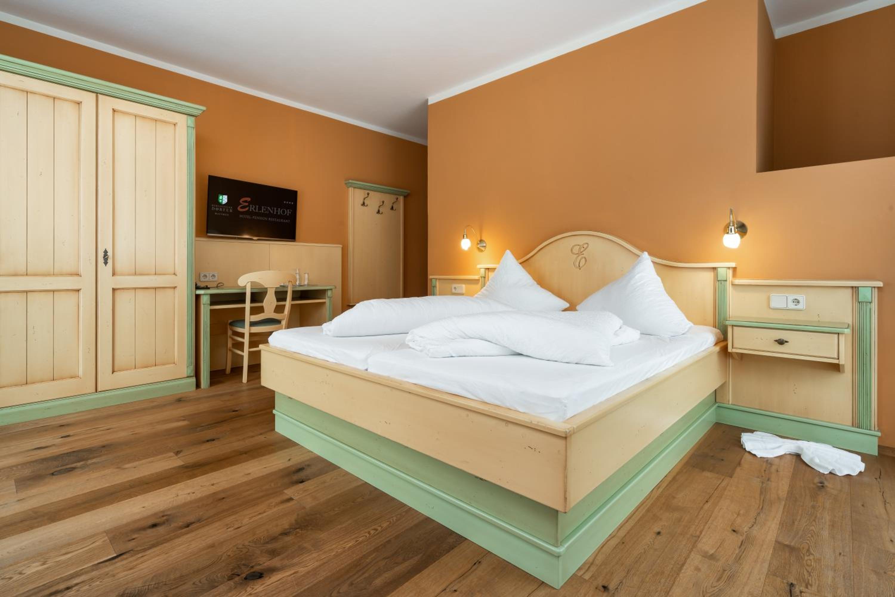 Double Room - Photo 2