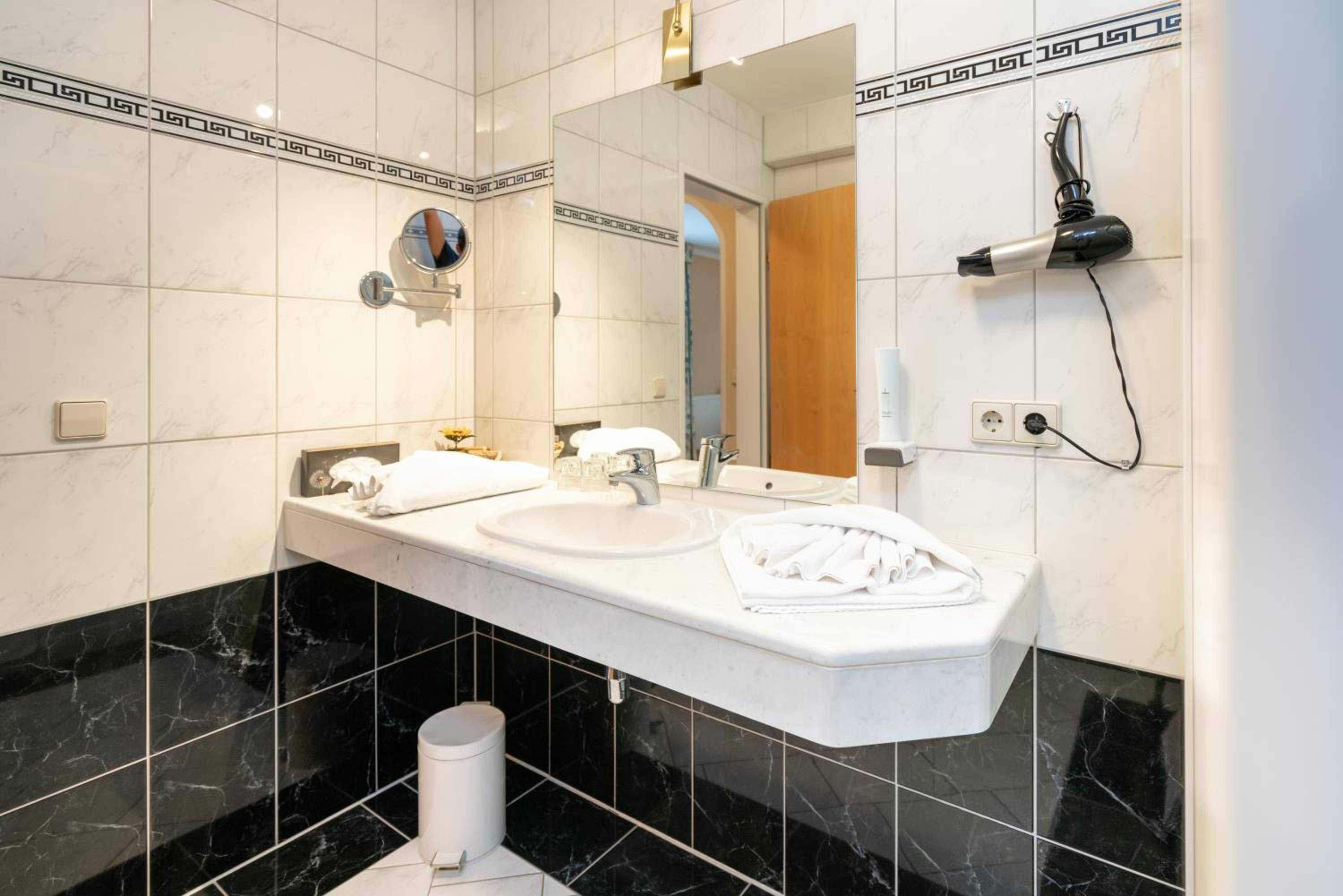 Superior Double Room - Photo 2