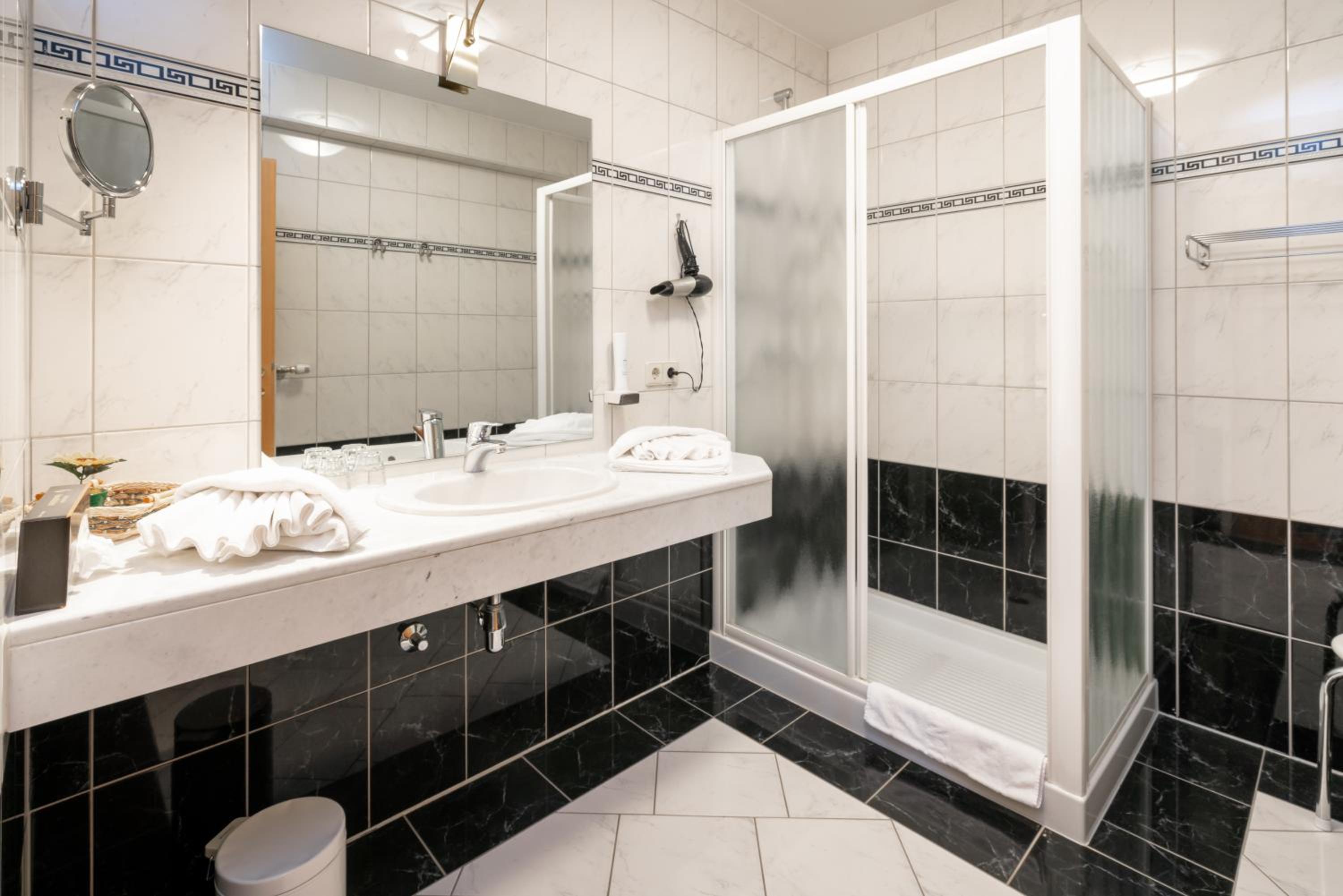 Superior Double Room - Photo 3