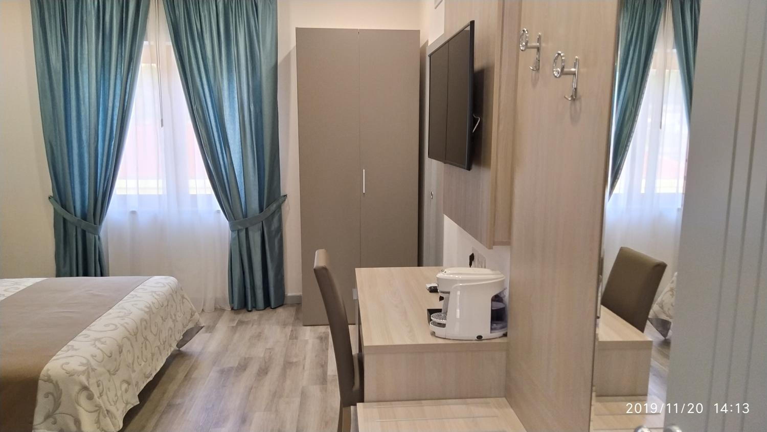 Deluxe Quadruple Room - Photo 32